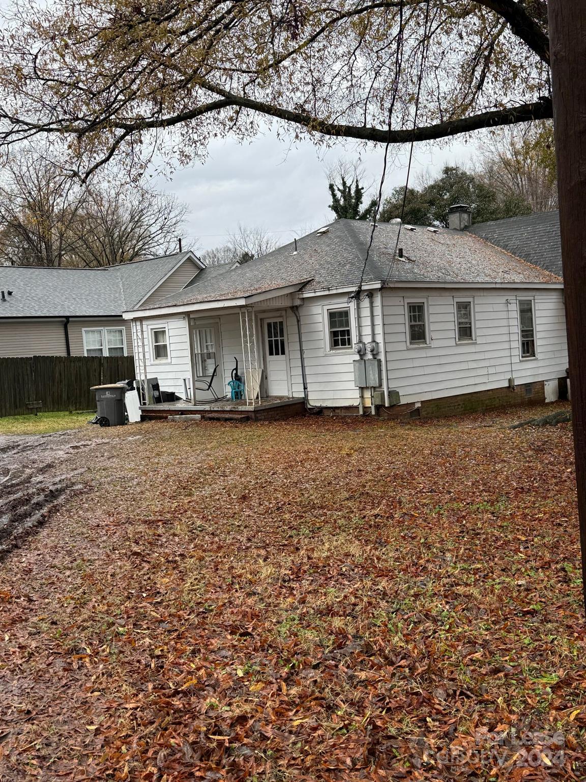 703 Louise Street Property Photo 10