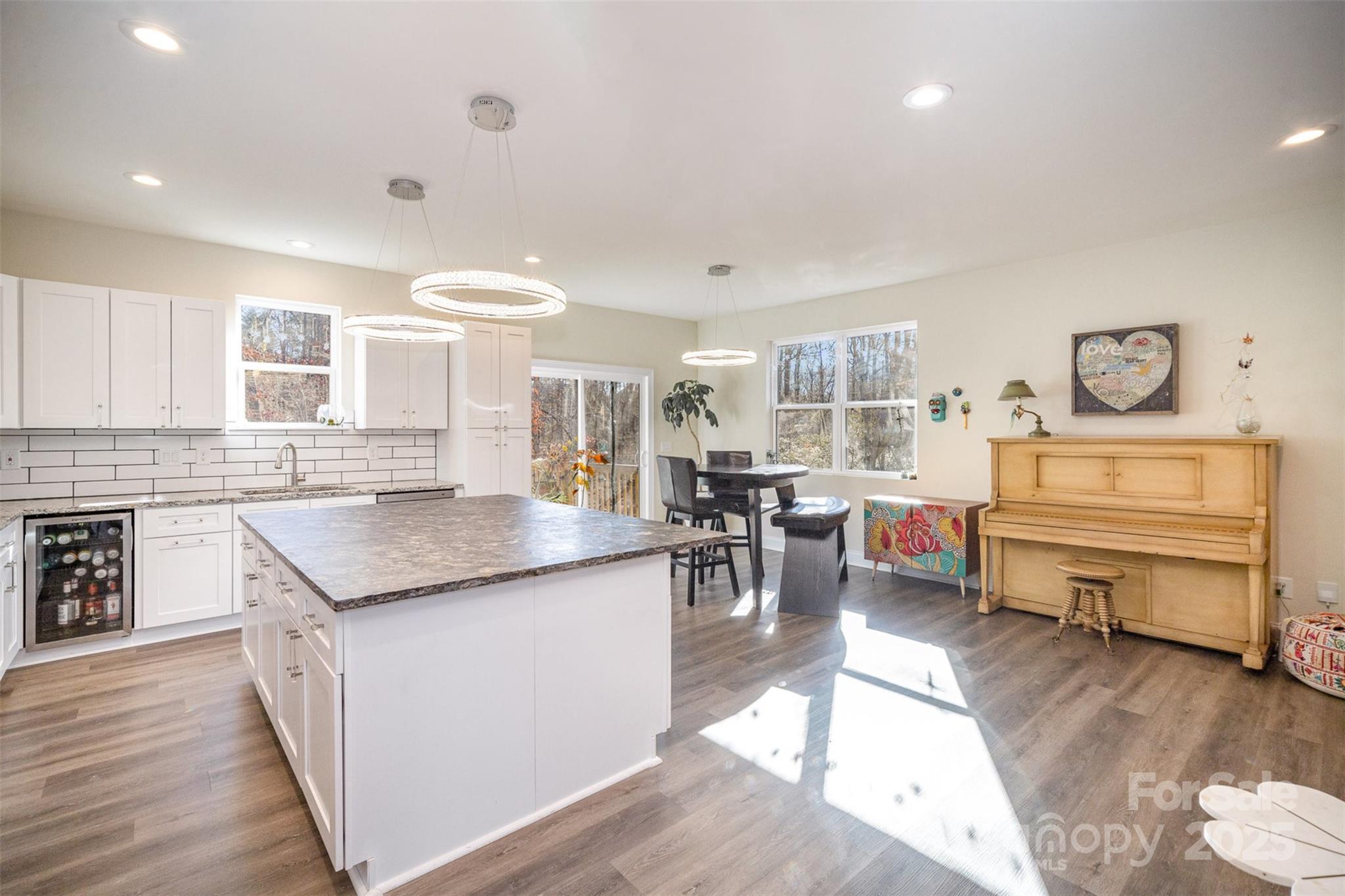 10221 Hanging Moss Trail Property Photo 14