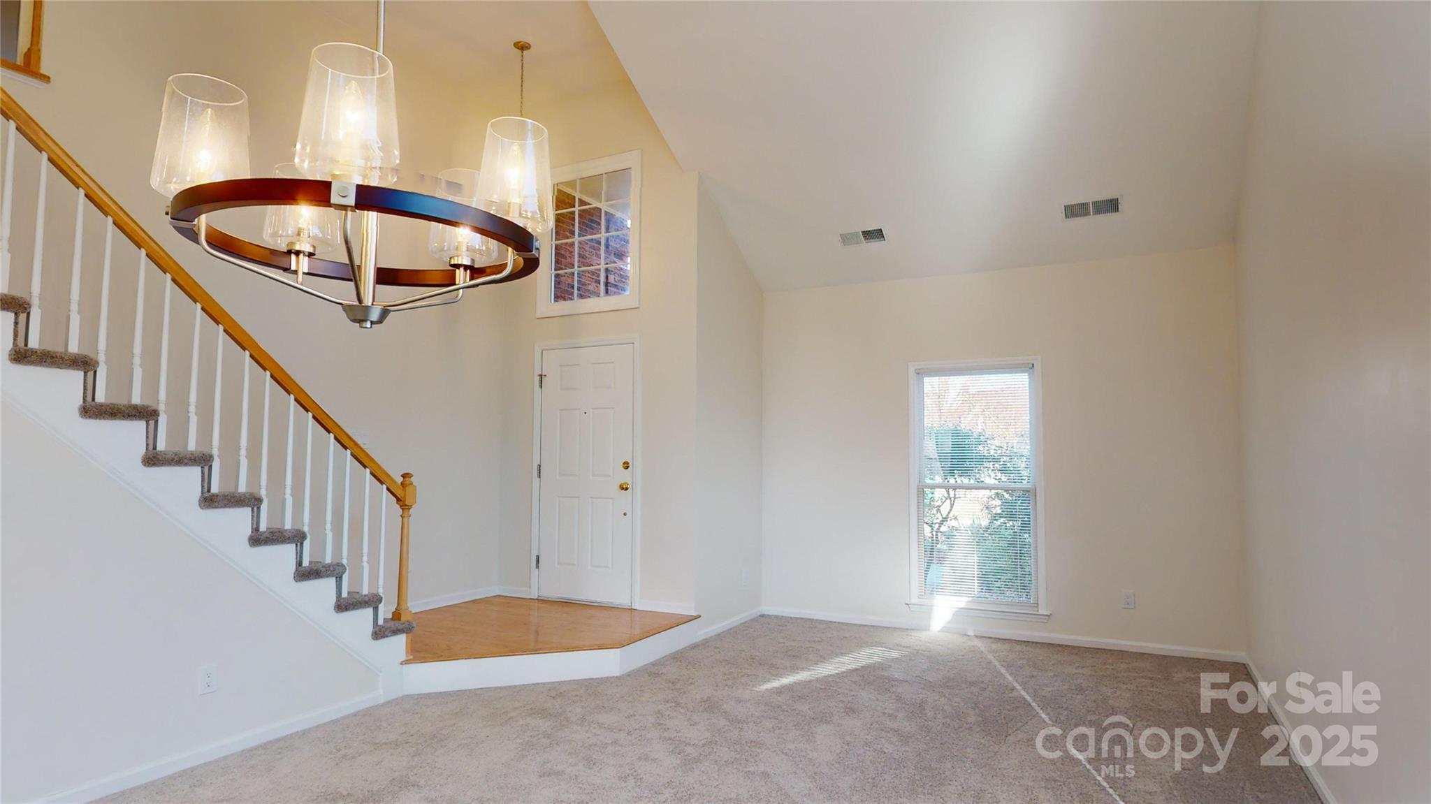7031 Walton Heath Lane Property Photo 11