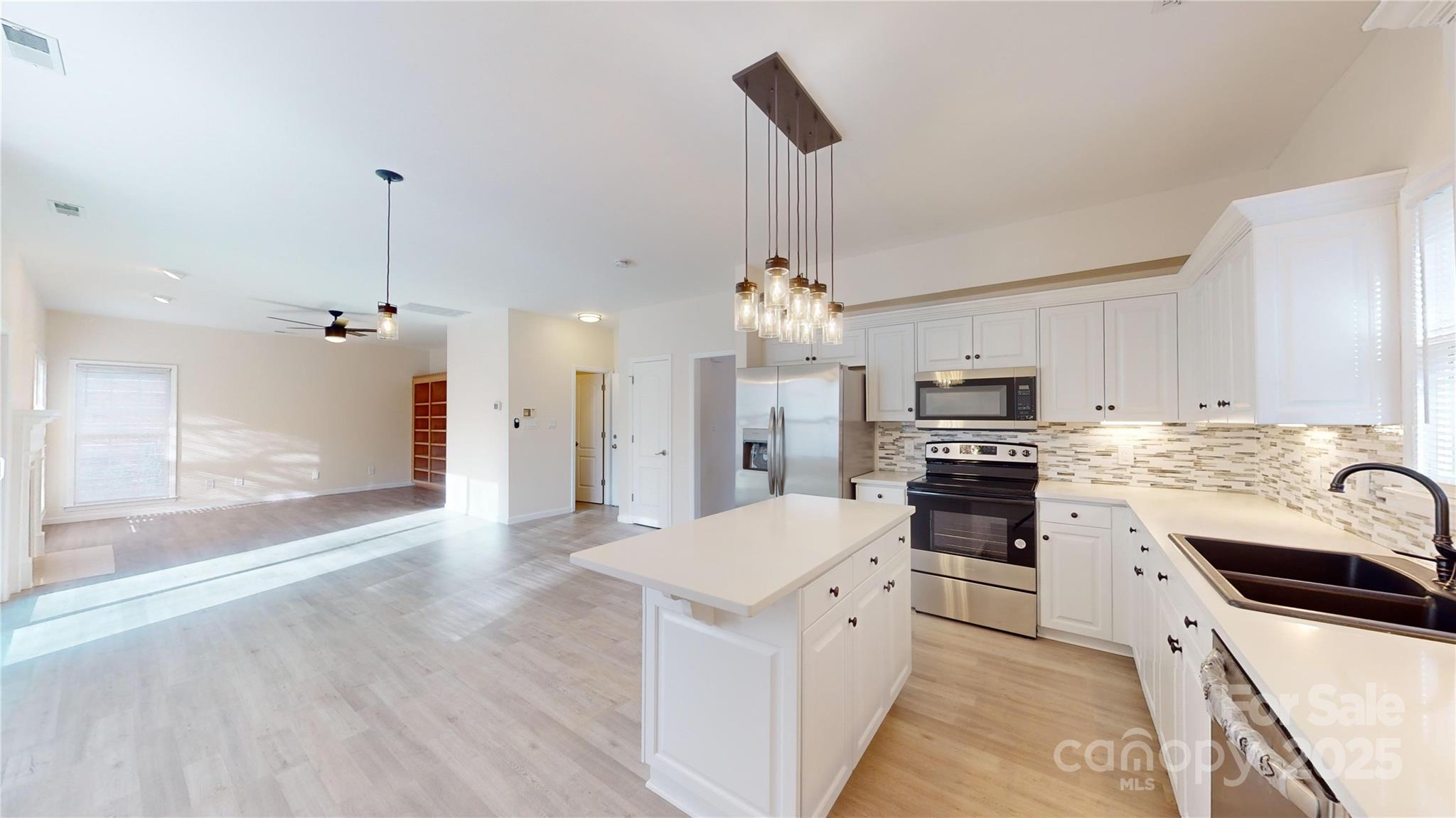7031 Walton Heath Lane Property Photo 18