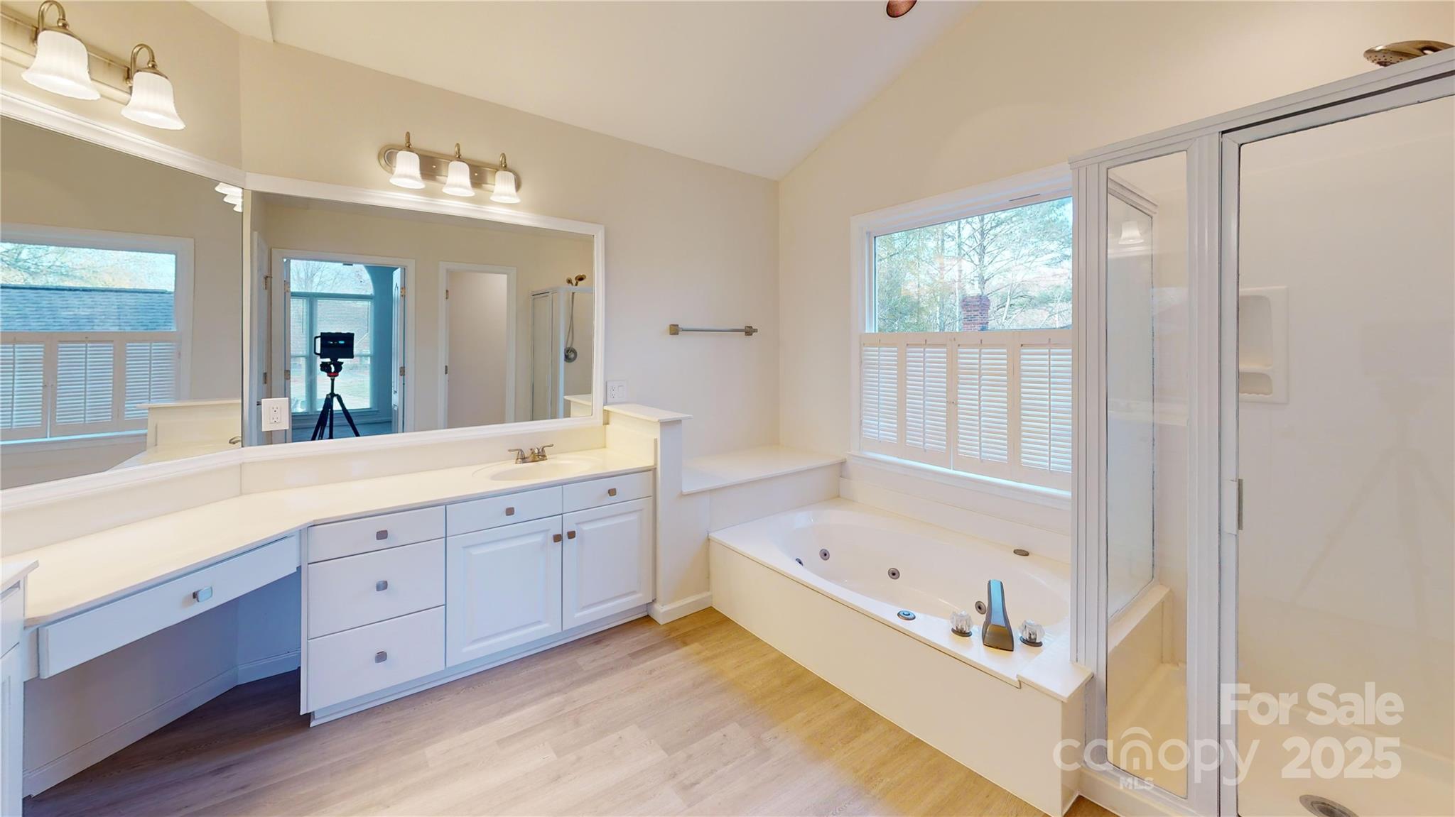 7031 Walton Heath Lane Property Photo 38