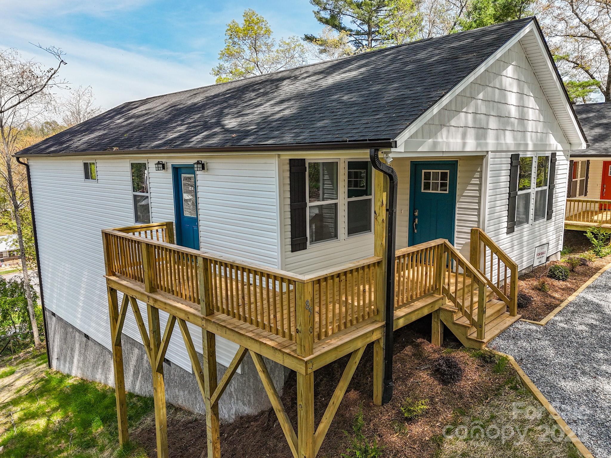 85 Eastabrook Avenue Property Photo