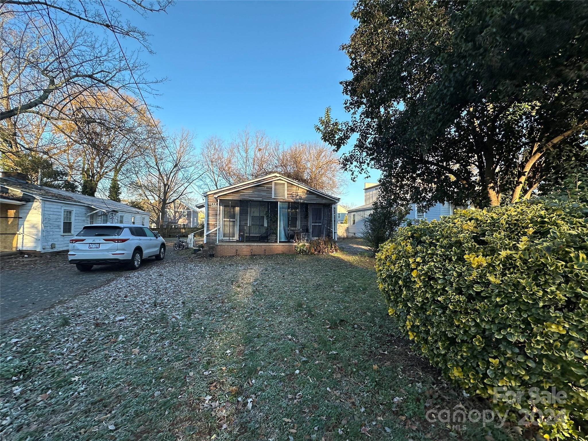 3100 Dunn Avenue Property Photo 6