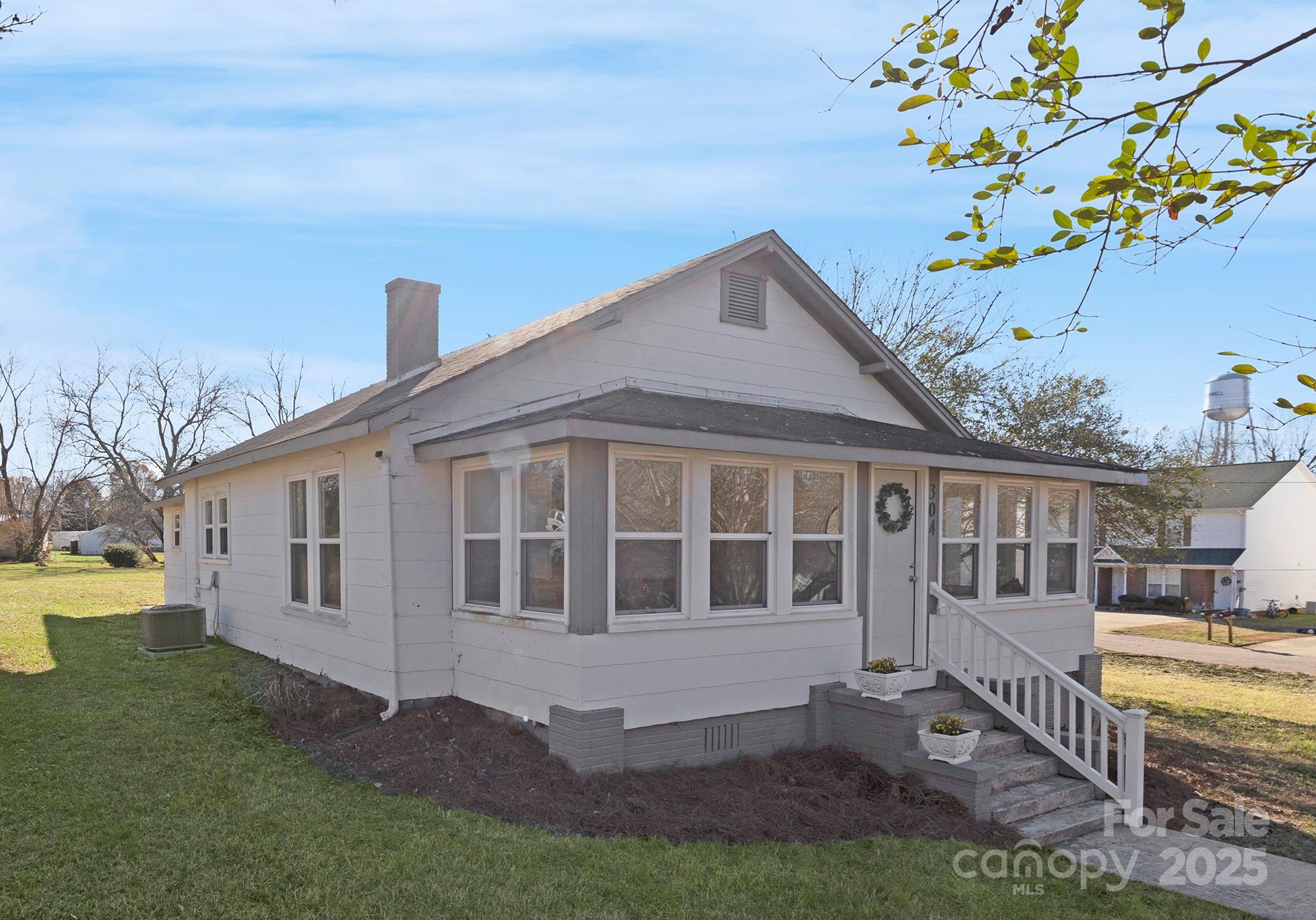 304 Gold Hill Avenue Property Photo