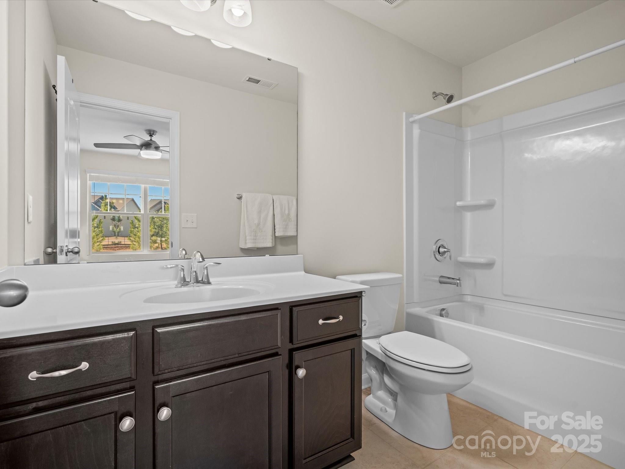 236 Ascot Run Way Property Photo 16
