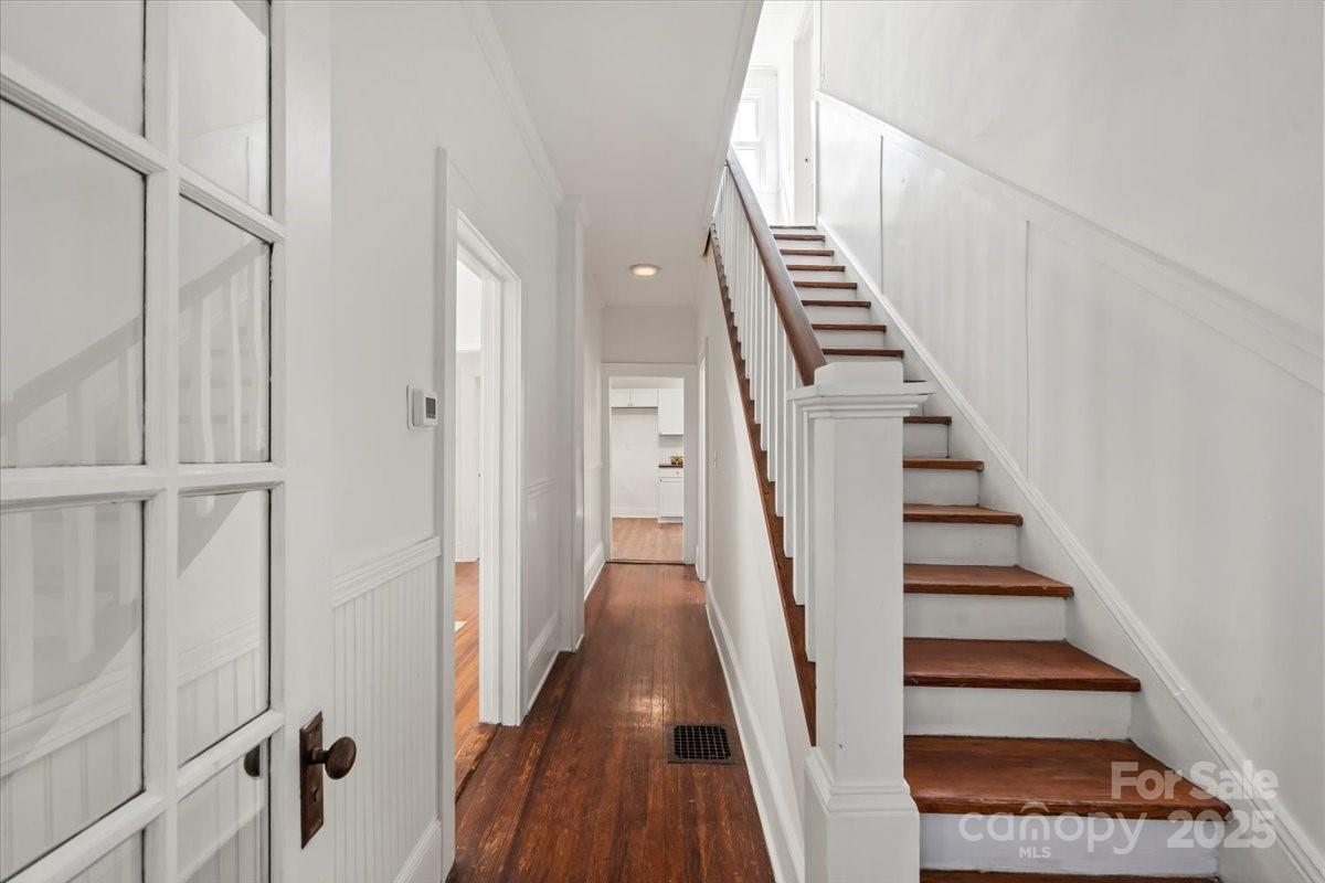 507 W 2nd Avenue Property Photo 6