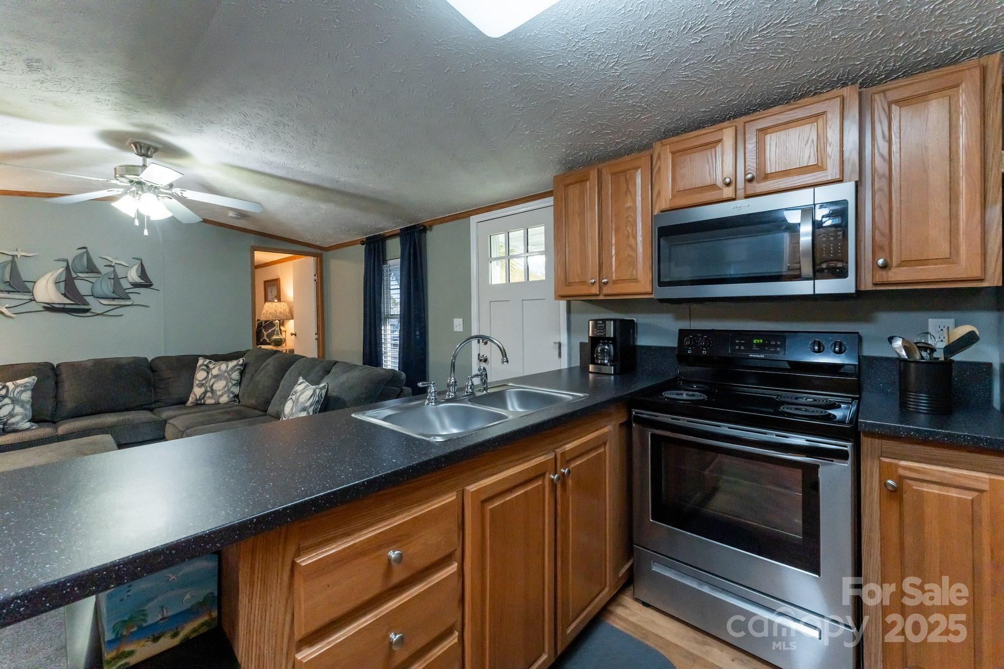 1605 Embers Drive Property Photo 10