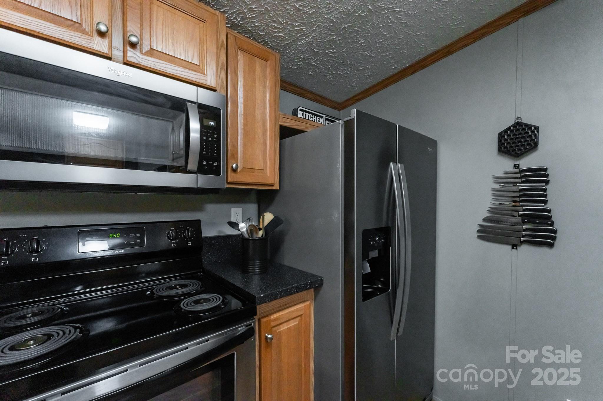 1605 Embers Drive Property Photo 11