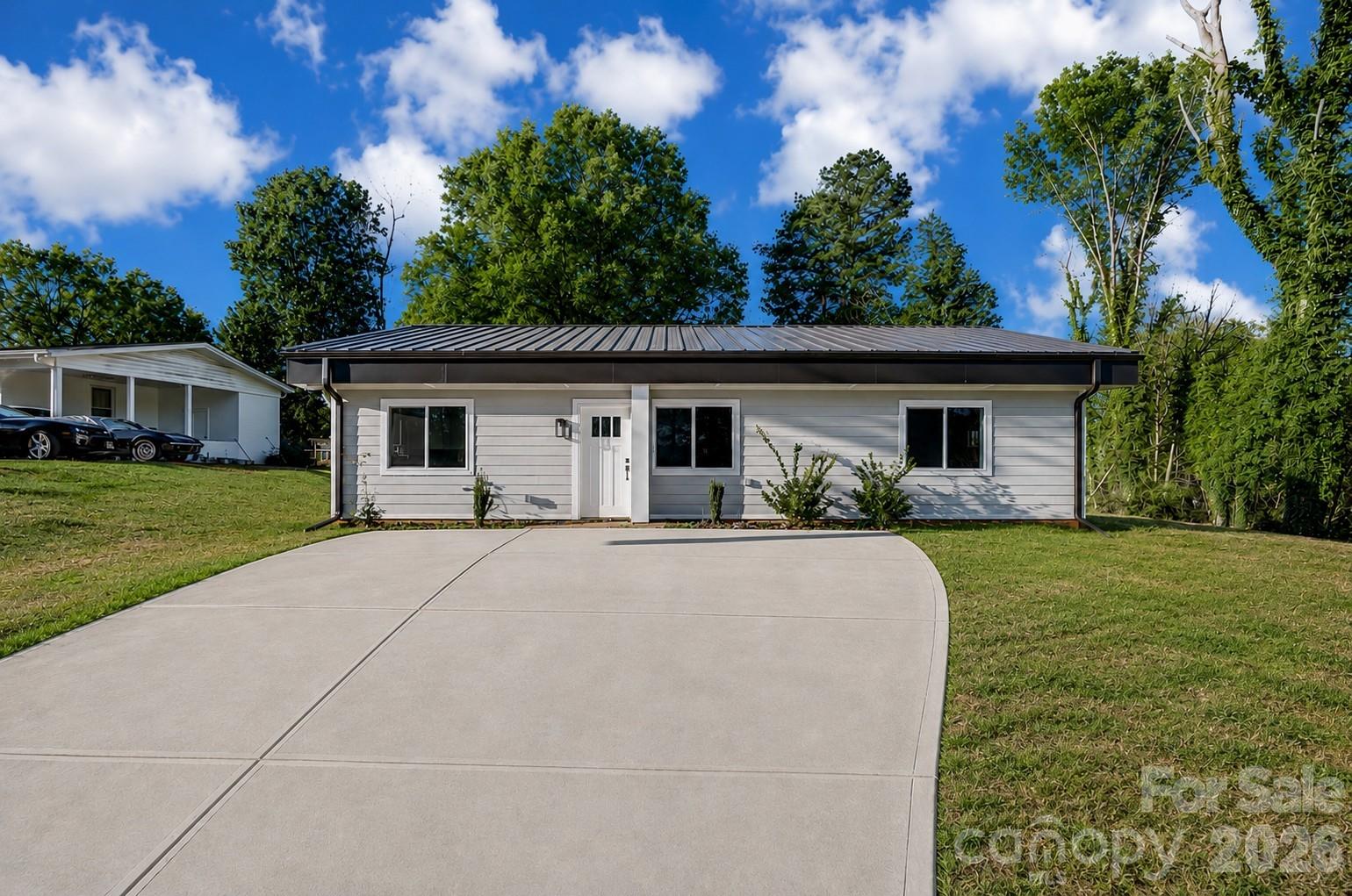 1410 Deborah Circle Property Photo 1