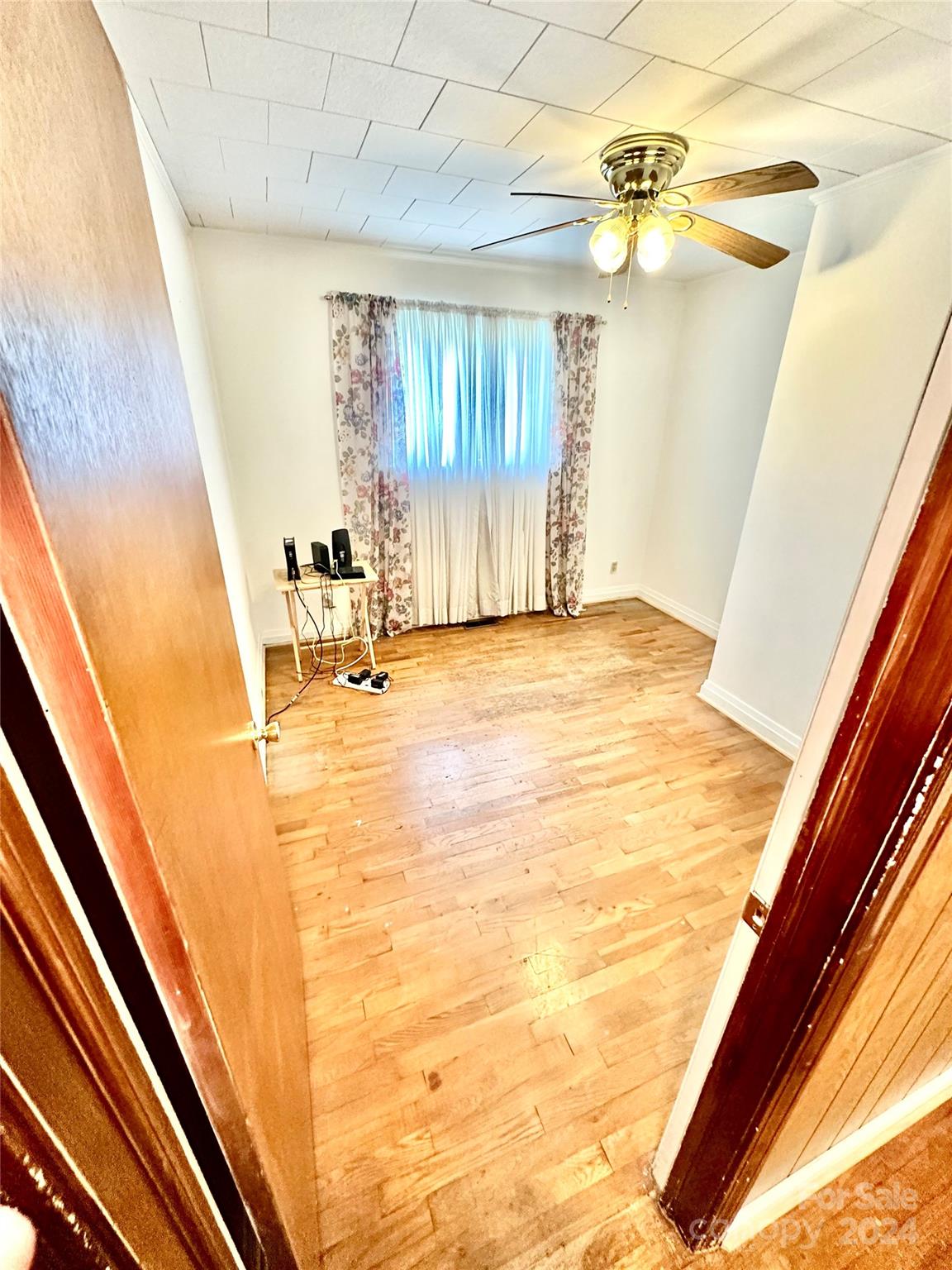 2412 Maywood Street Property Photo 19