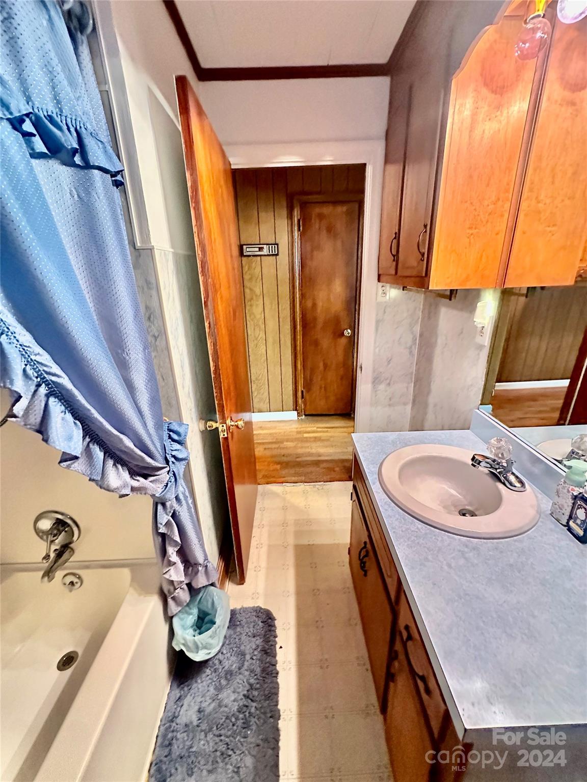 2412 Maywood Street Property Photo 23