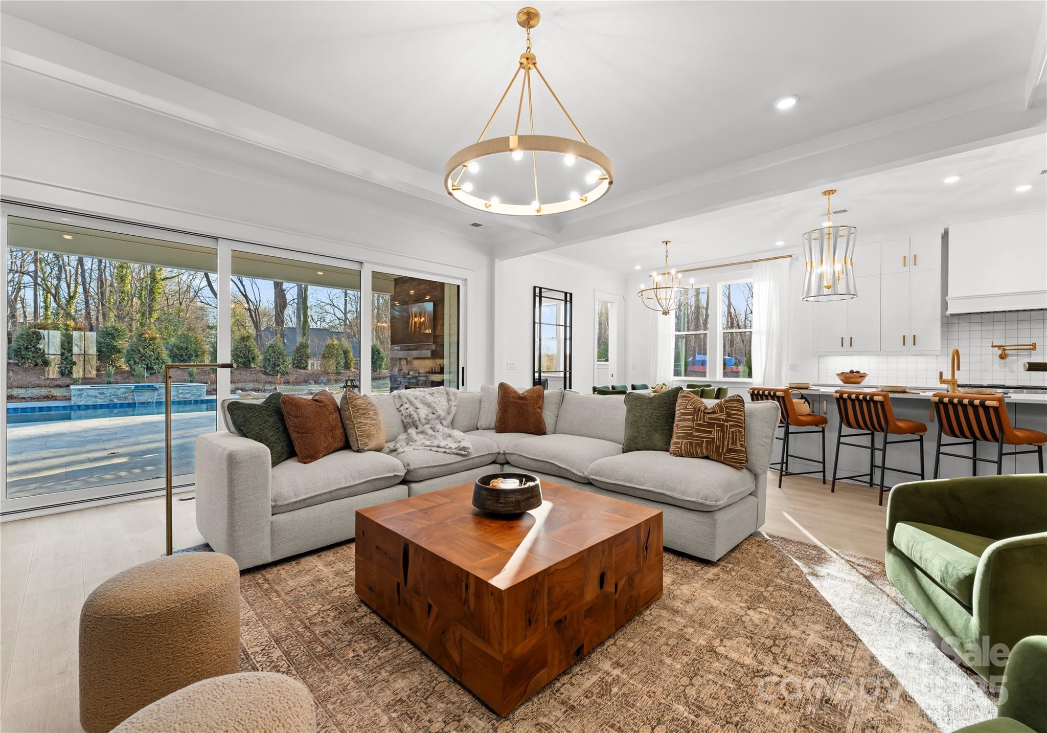 1015 Kendall Drive 4 Property Photo 7