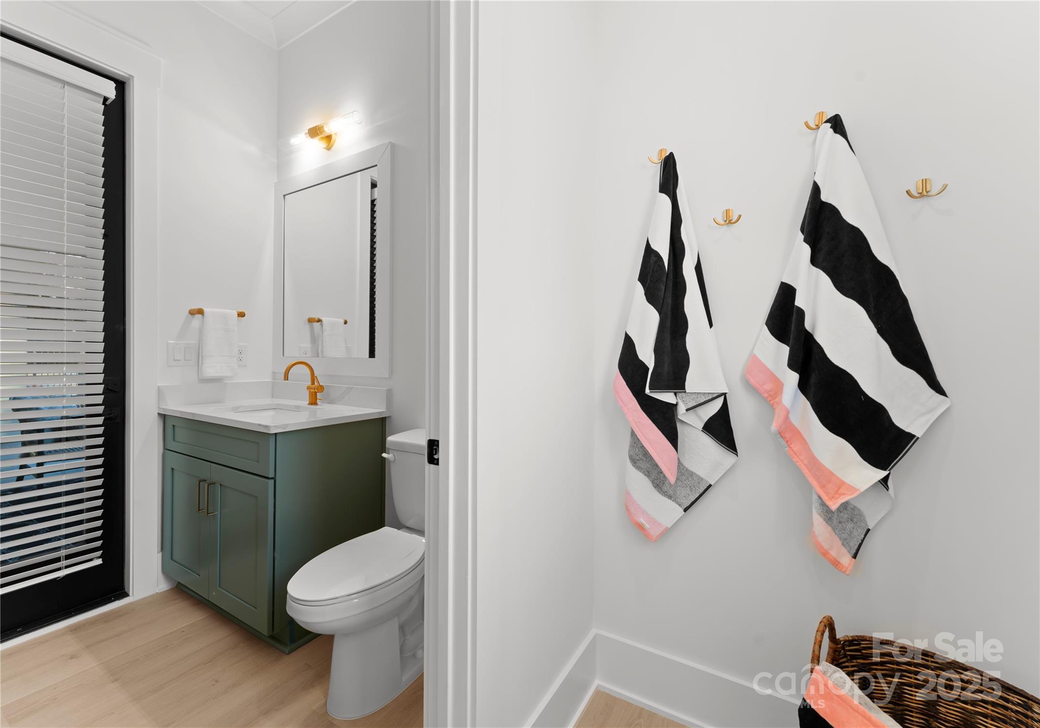 1015 Kendall Drive 4 Property Photo 15