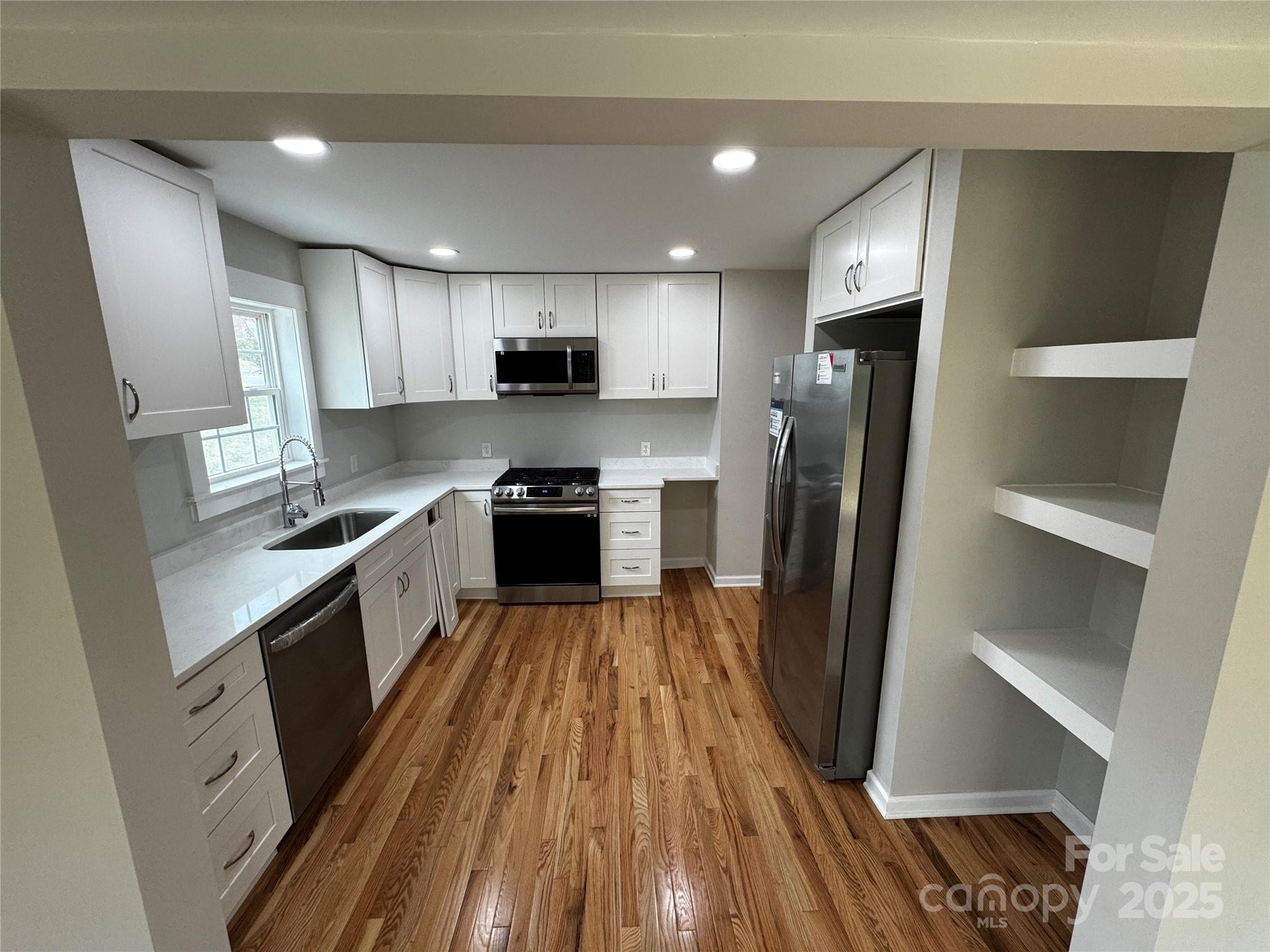 112 Mccray Avenue Property Photo 1