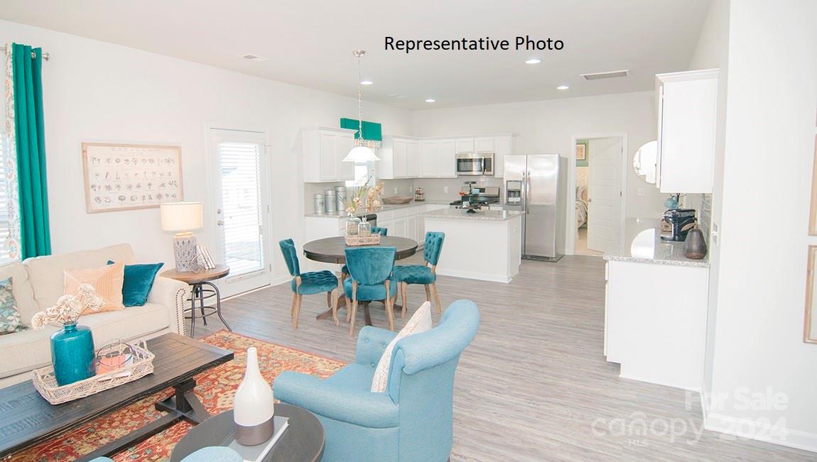 183 Giant Oak Avenue Property Photo 7