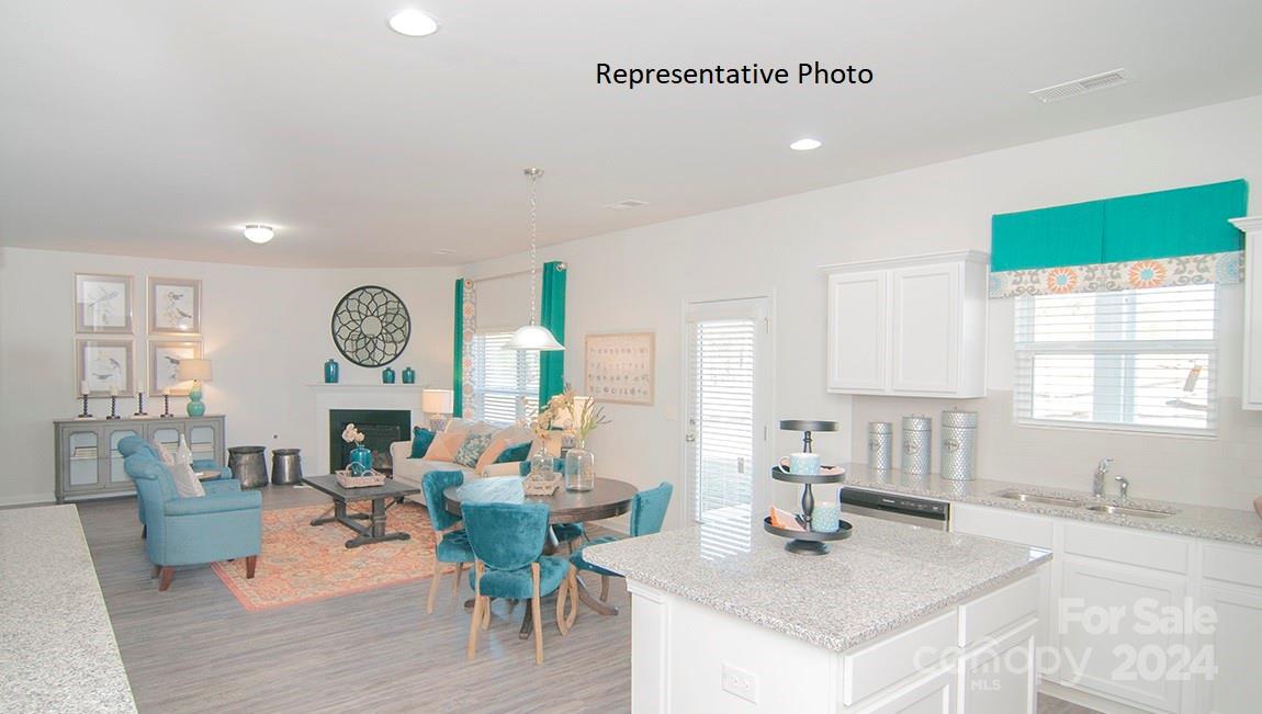 183 Giant Oak Avenue Property Photo 8