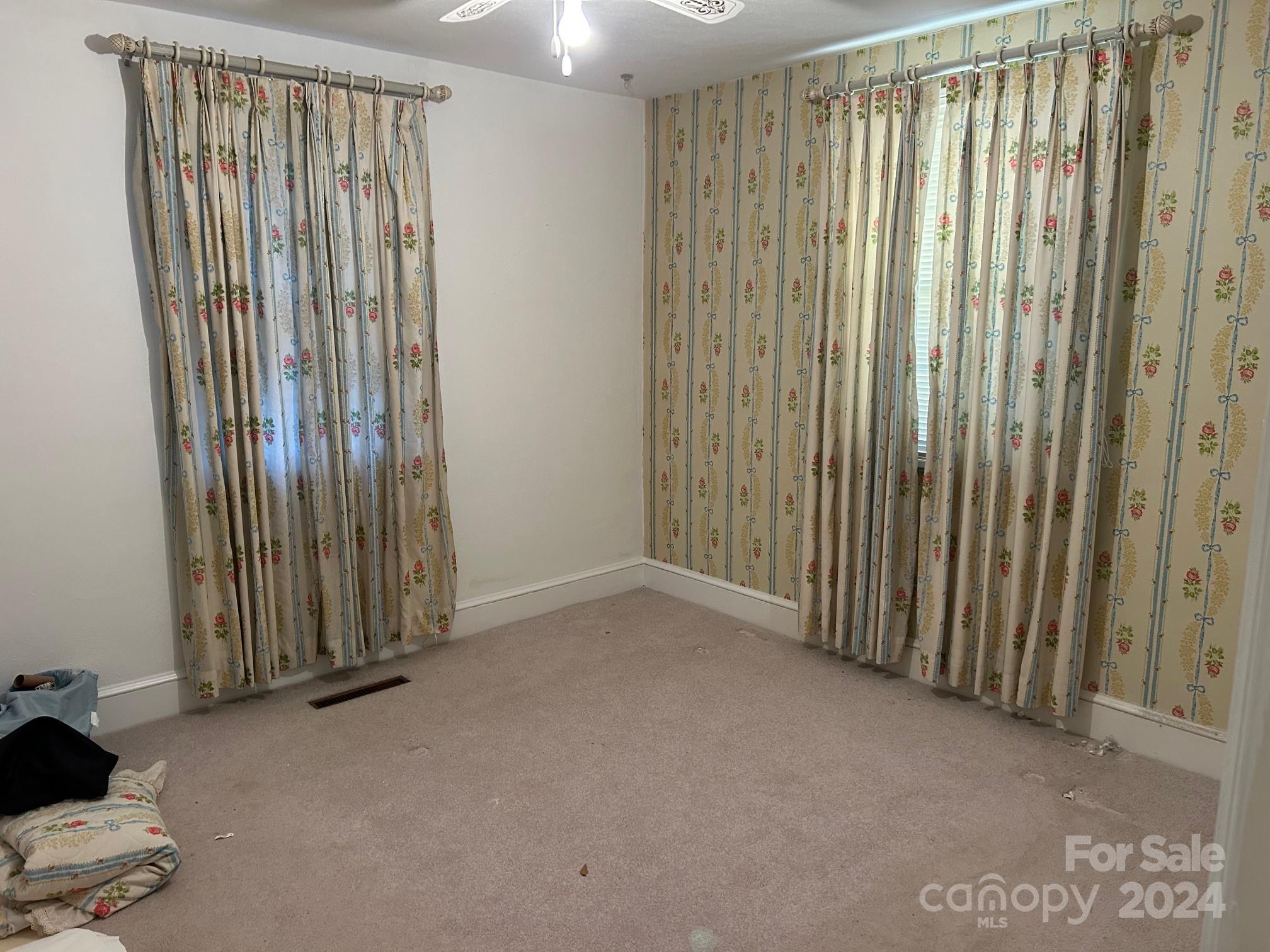 915 37th Street Property Photo 9