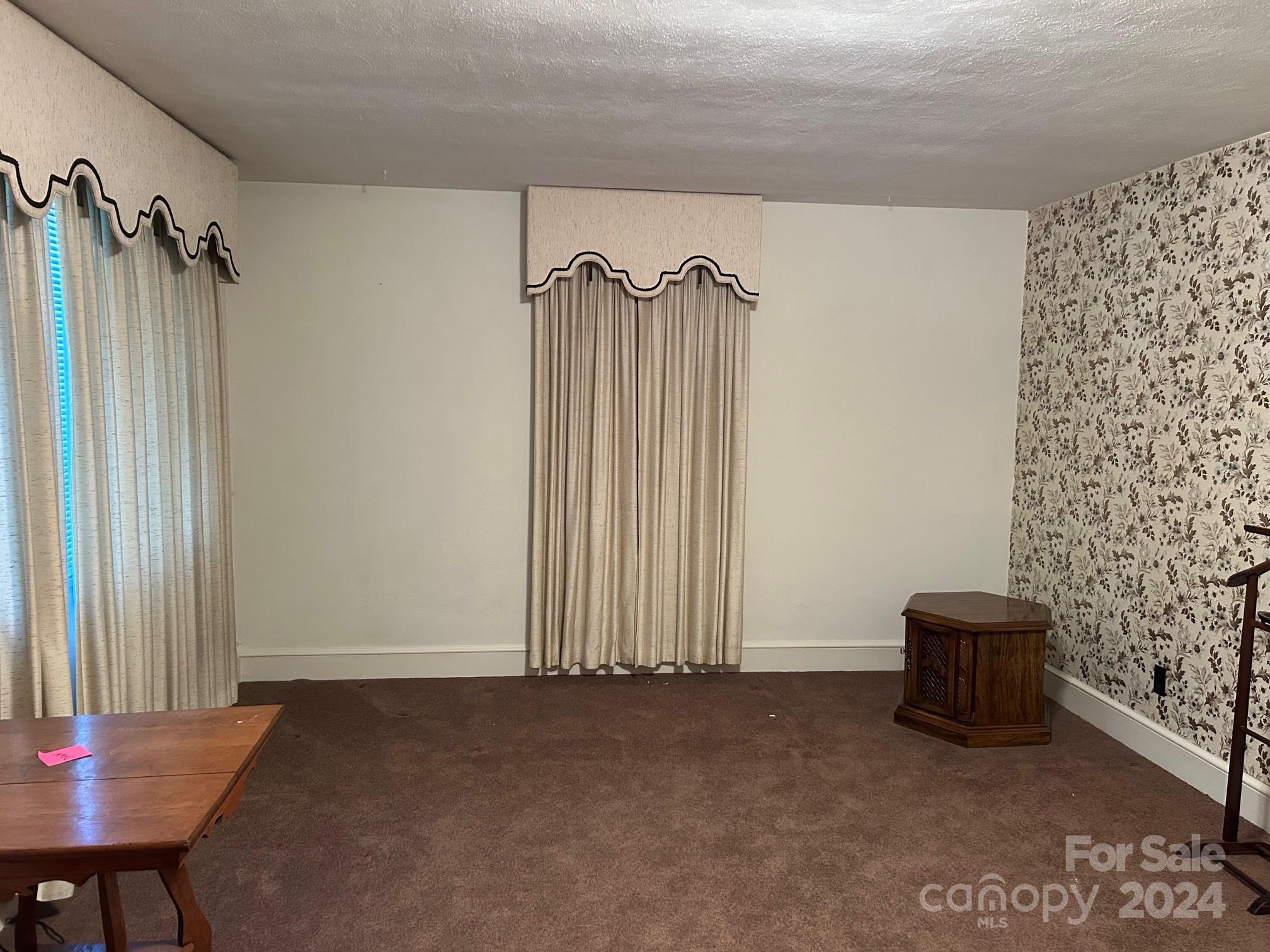 915 37th Street Property Photo 10