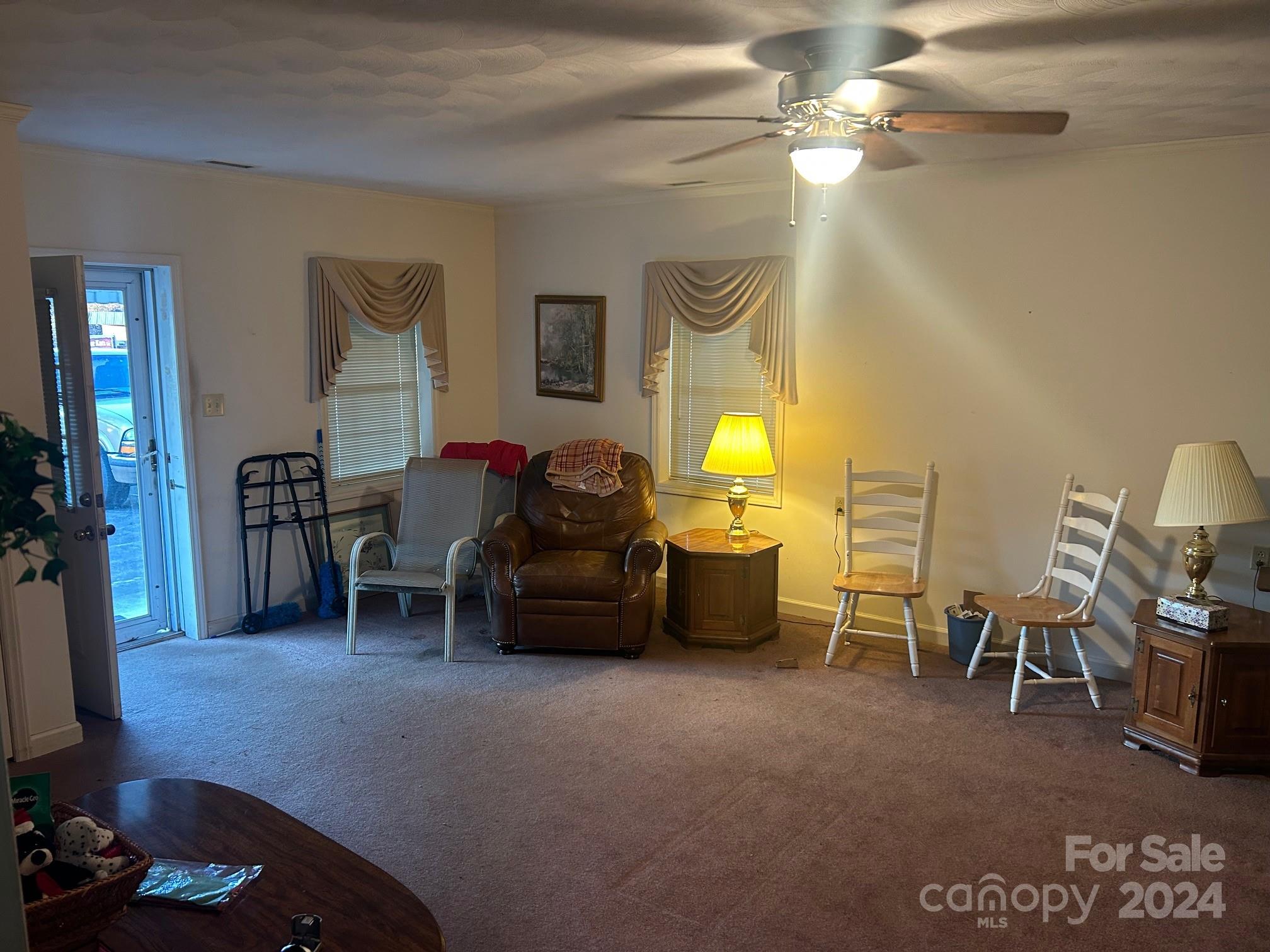 915 37th Street Property Photo 15
