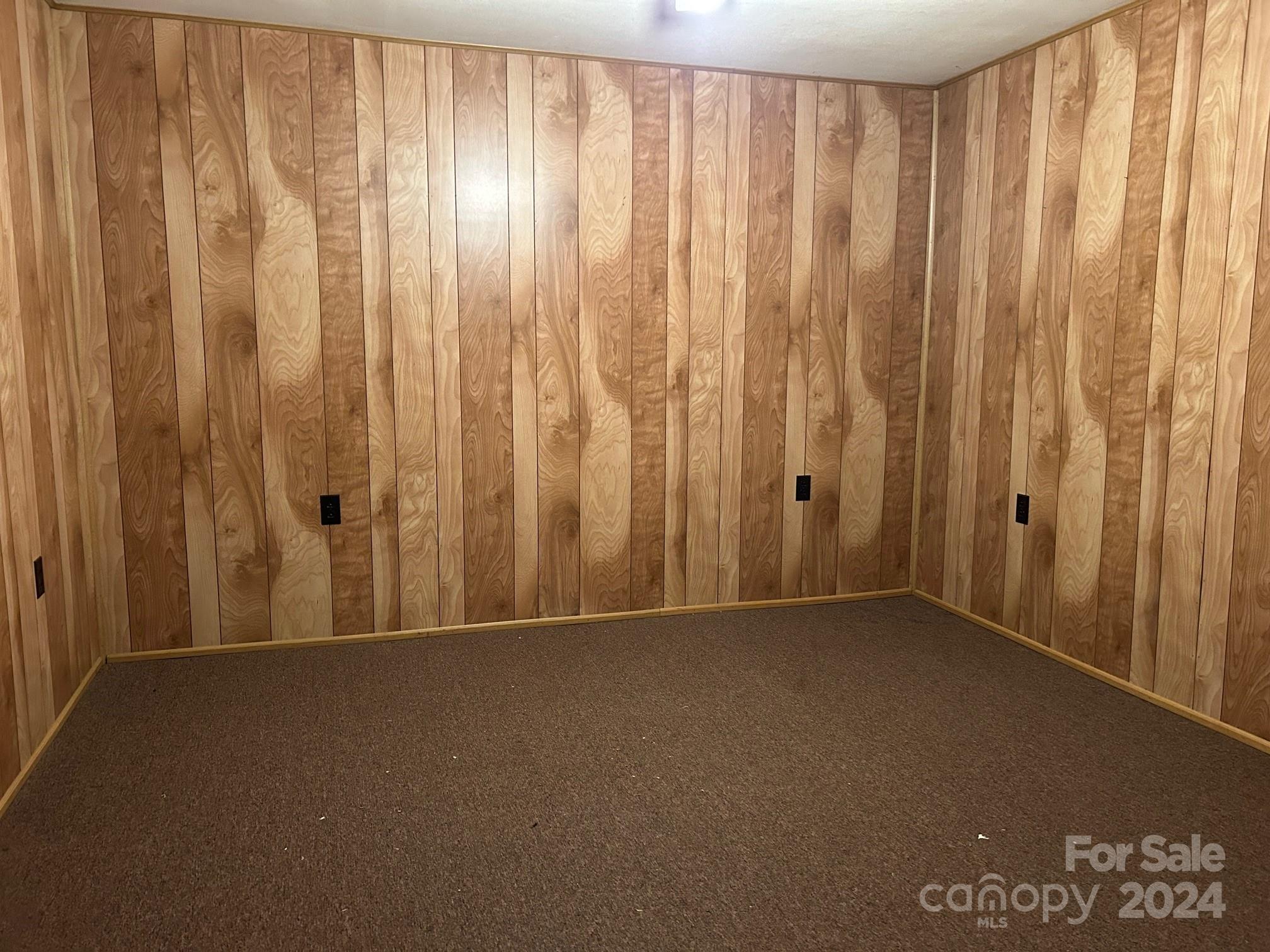 915 37th Street Property Photo 17