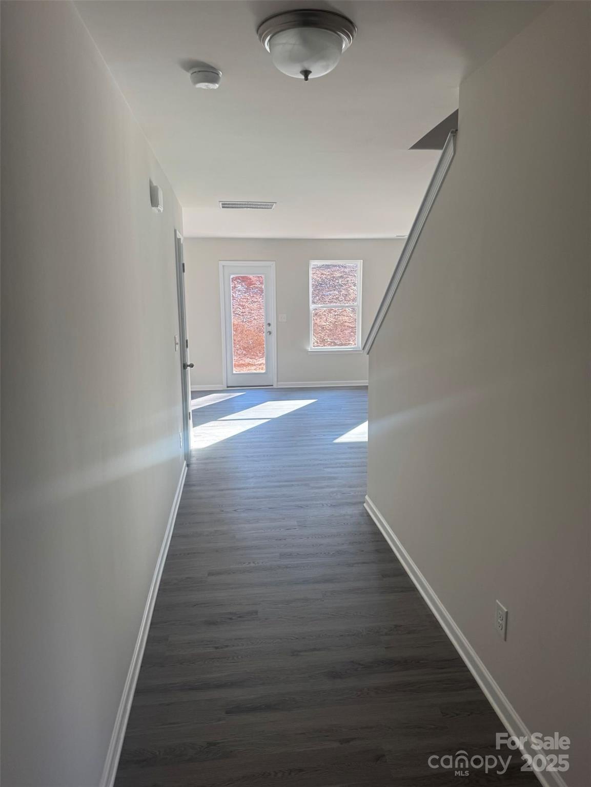 919 W Sumter Street Property Photo 3