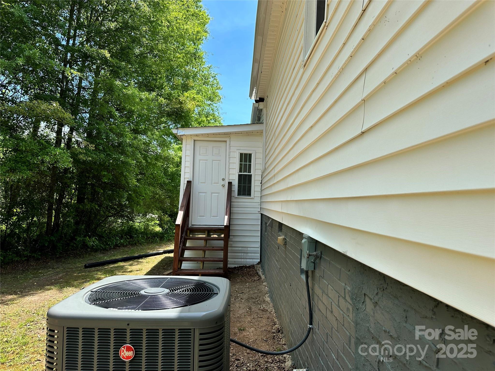 515 37th Street Property Photo 3