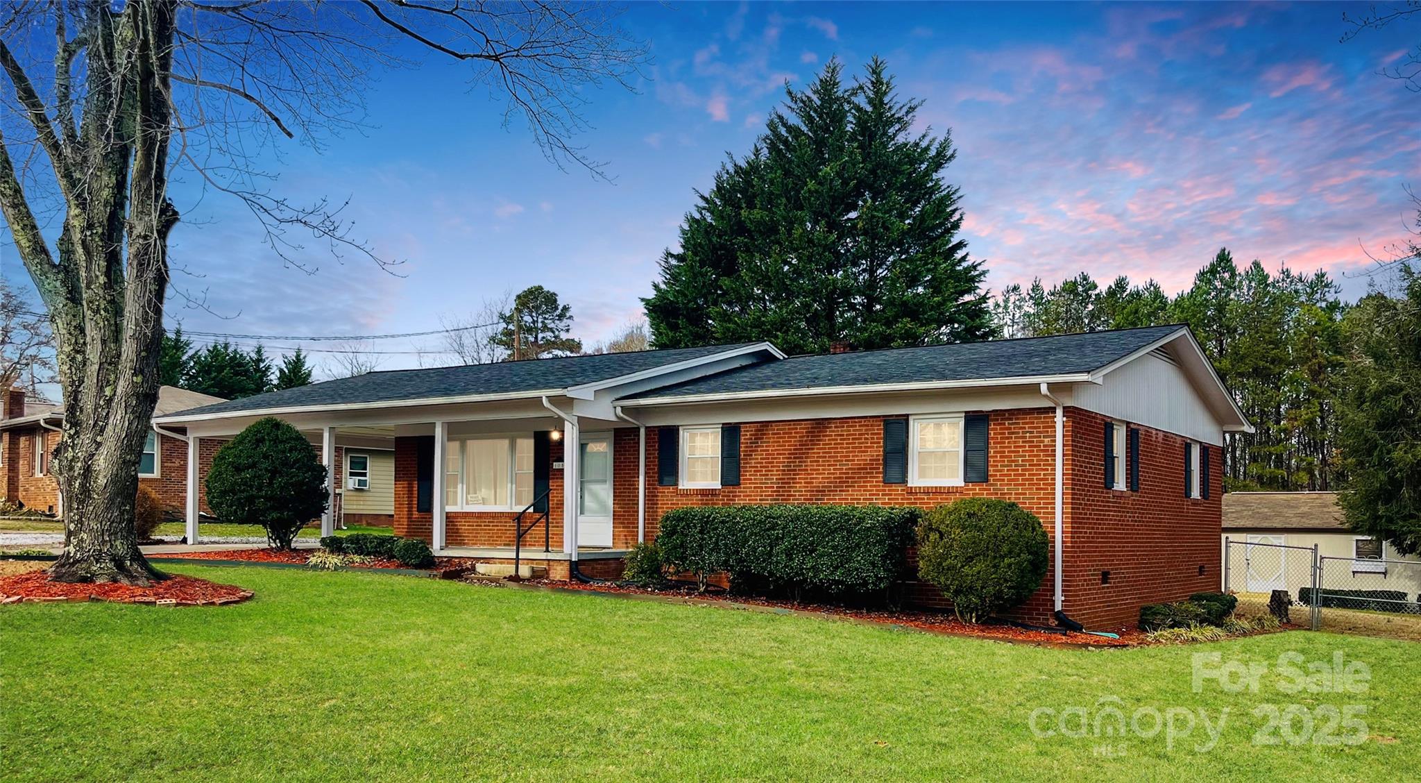 185 Brookmont Avenue Property Photo 1
