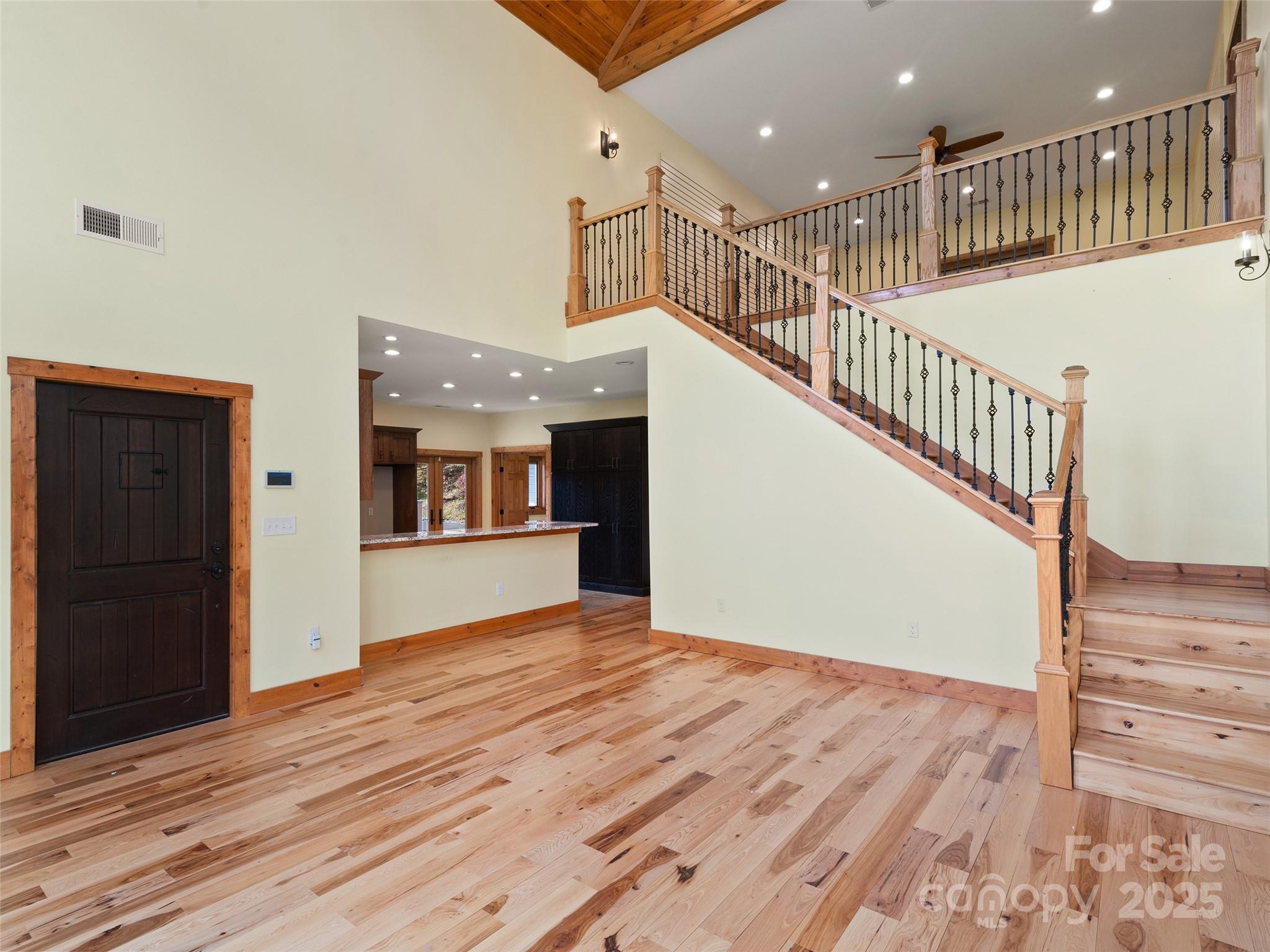 350 Inverness Drive Property Photo 8