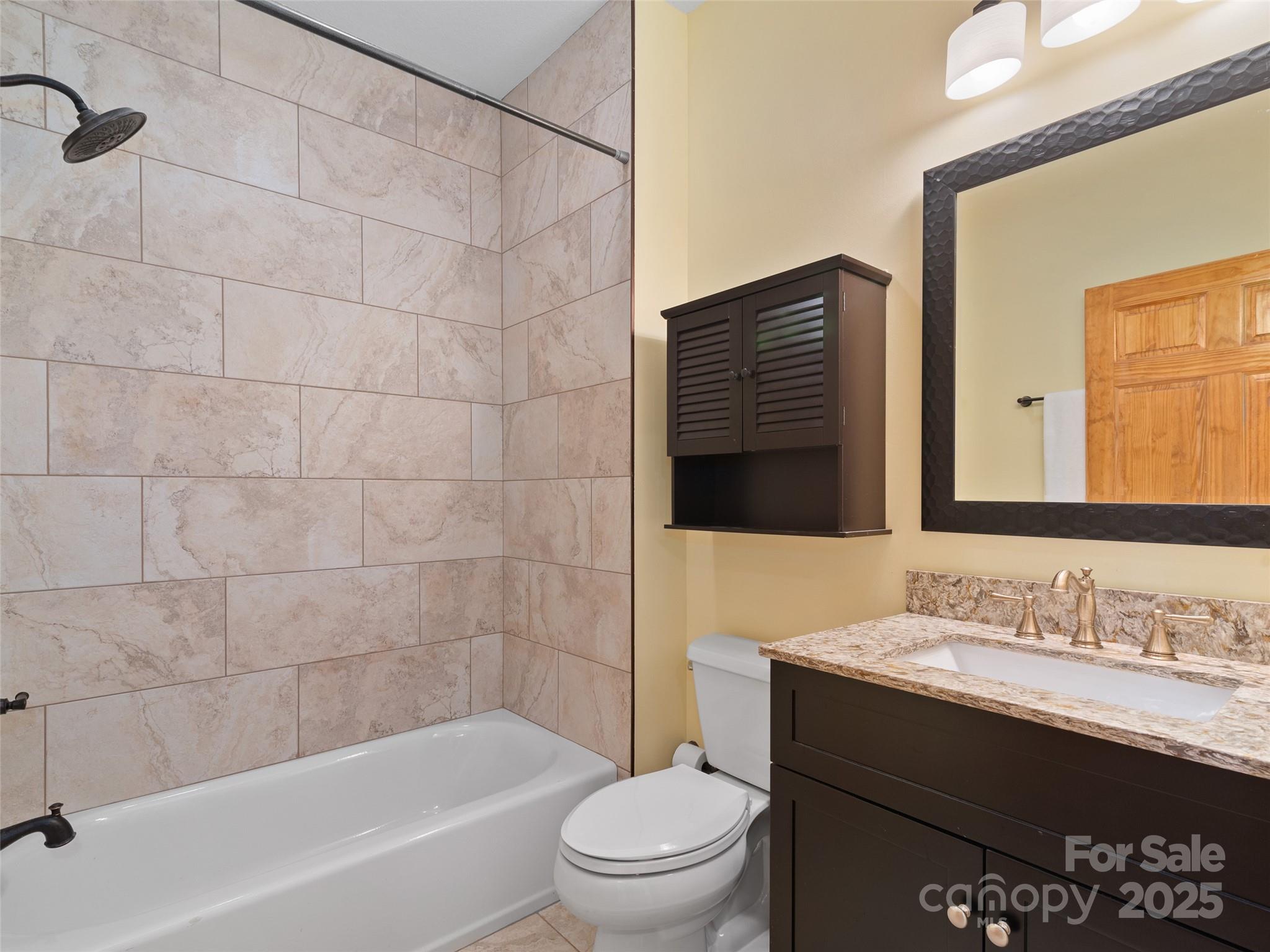 350 Inverness Drive Property Photo 16