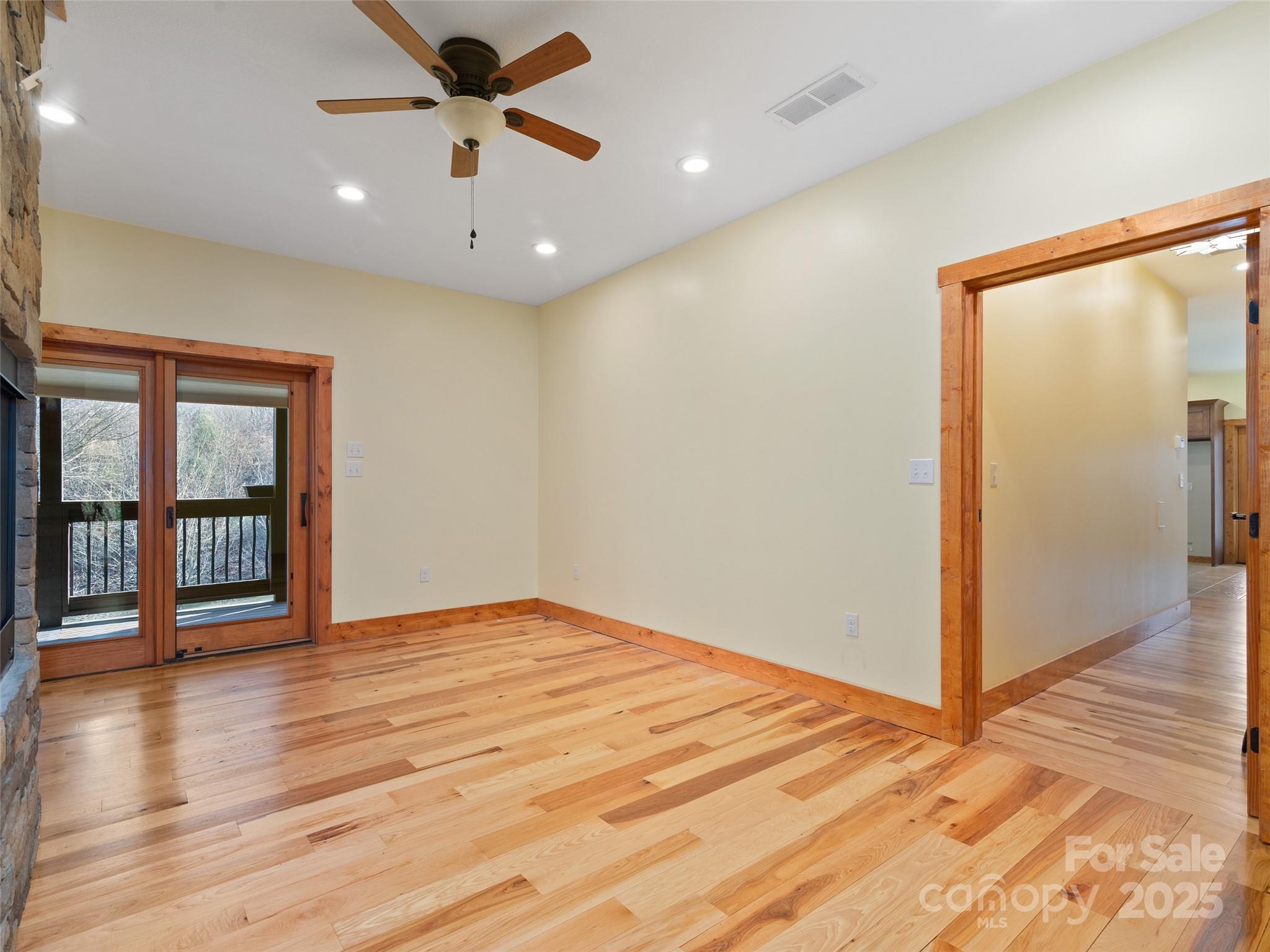 350 Inverness Drive Property Photo 19