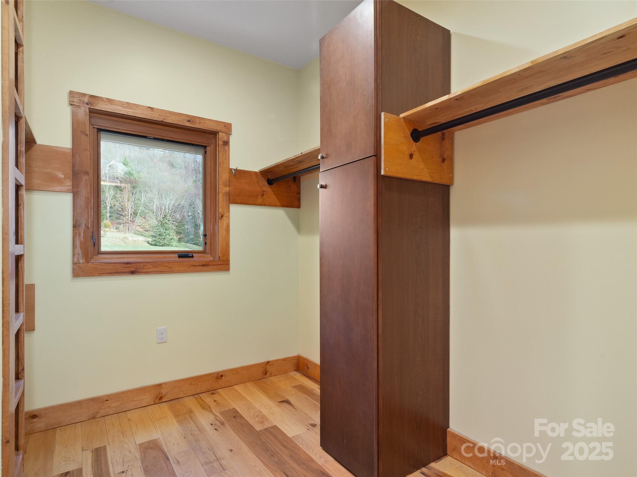 350 Inverness Drive Property Photo 20