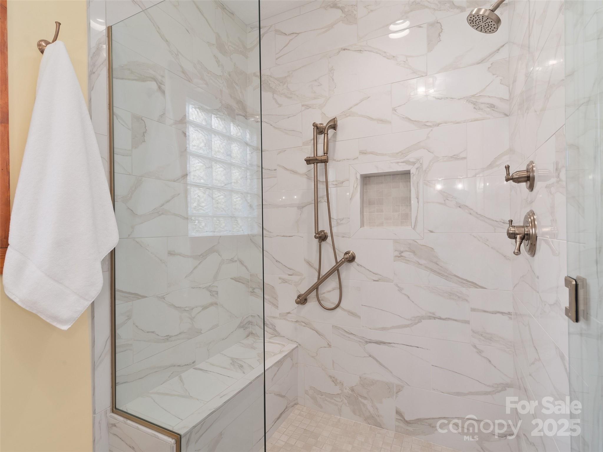 350 Inverness Drive Property Photo 22