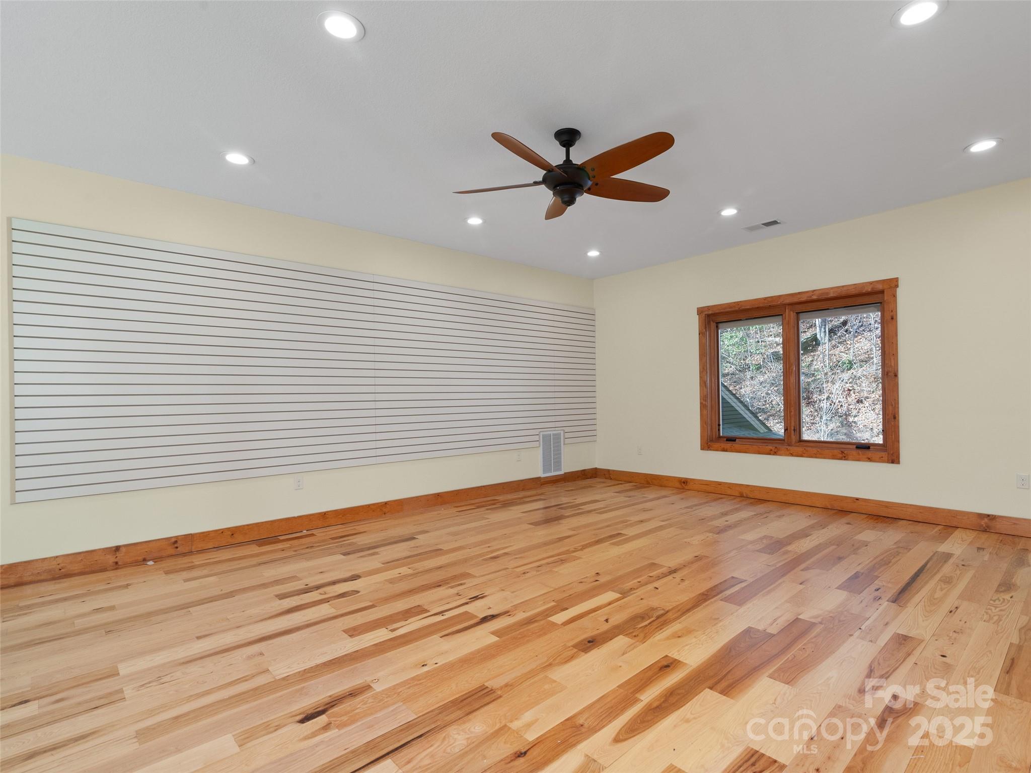 350 Inverness Drive Property Photo 26