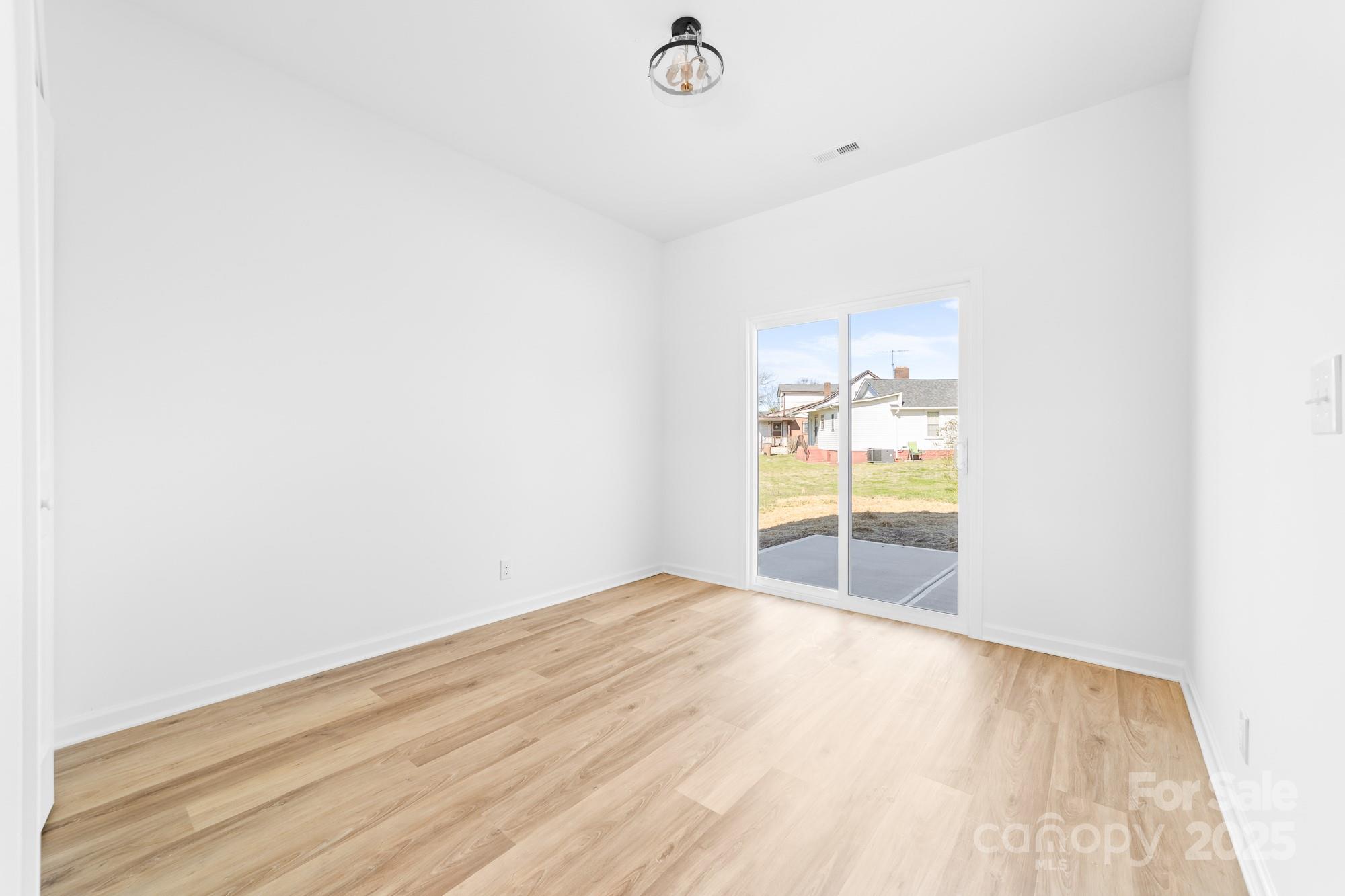 613 Buffalo Street Property Photo 16