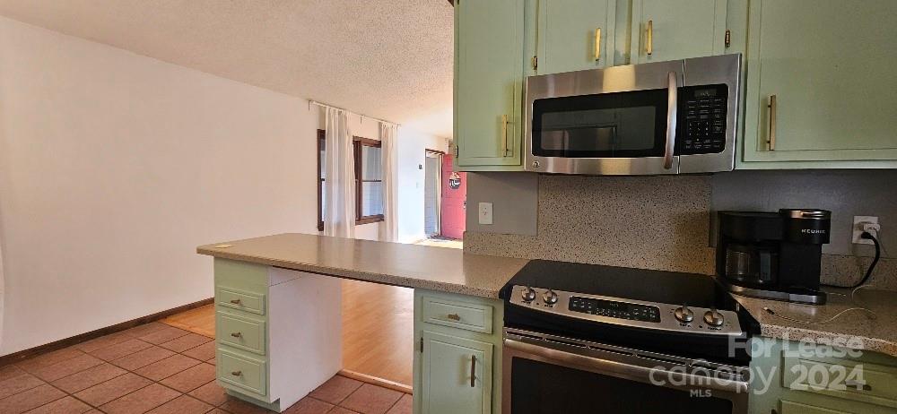 3608 Cowboy Lane Property Photo 5
