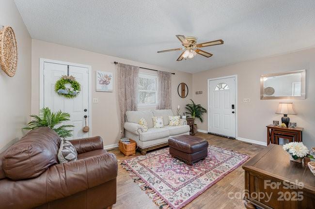 222 E Alabama Avenue Property Photo 7