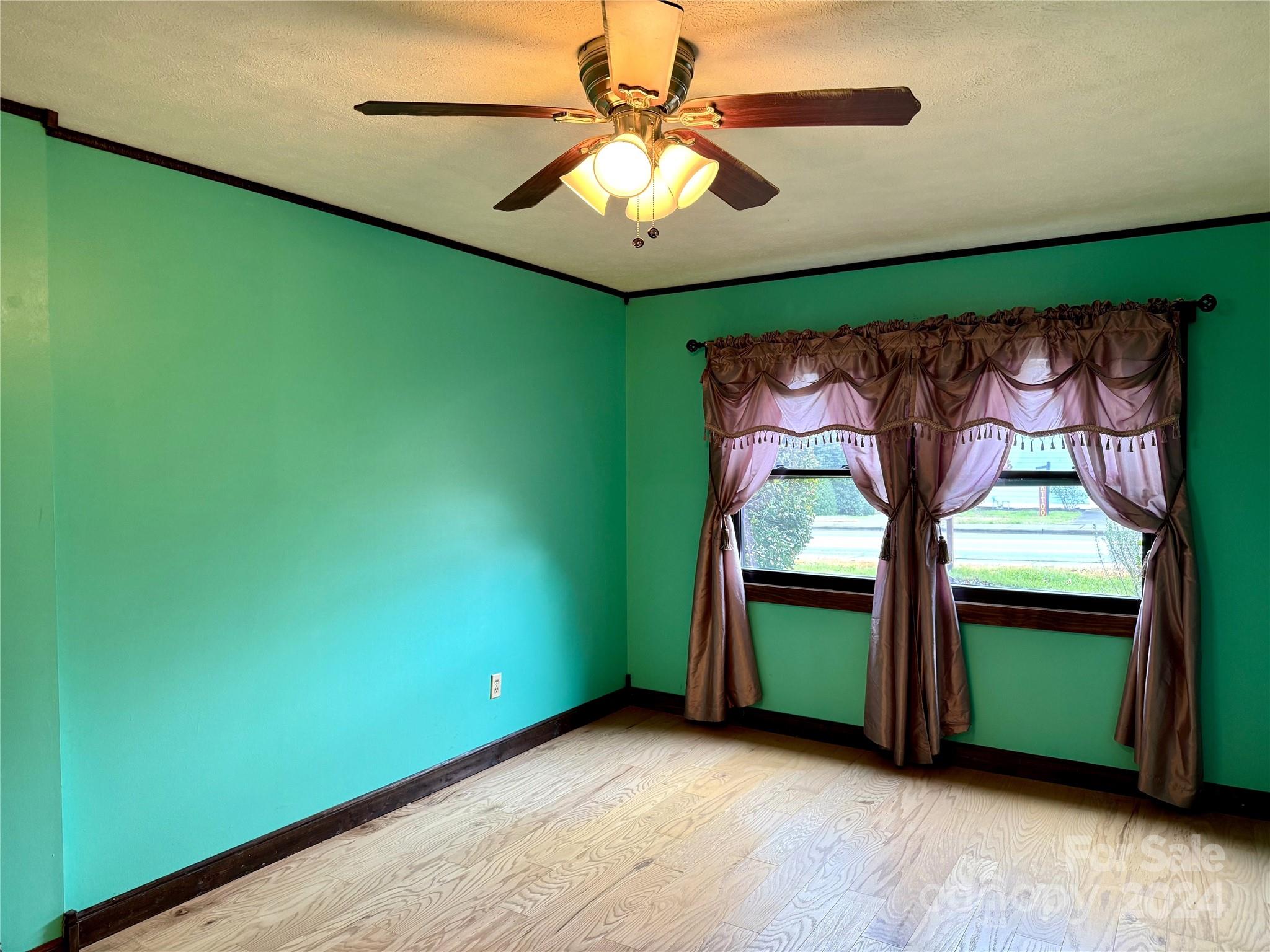 427 6th Avenue A-12 Property Photo 11