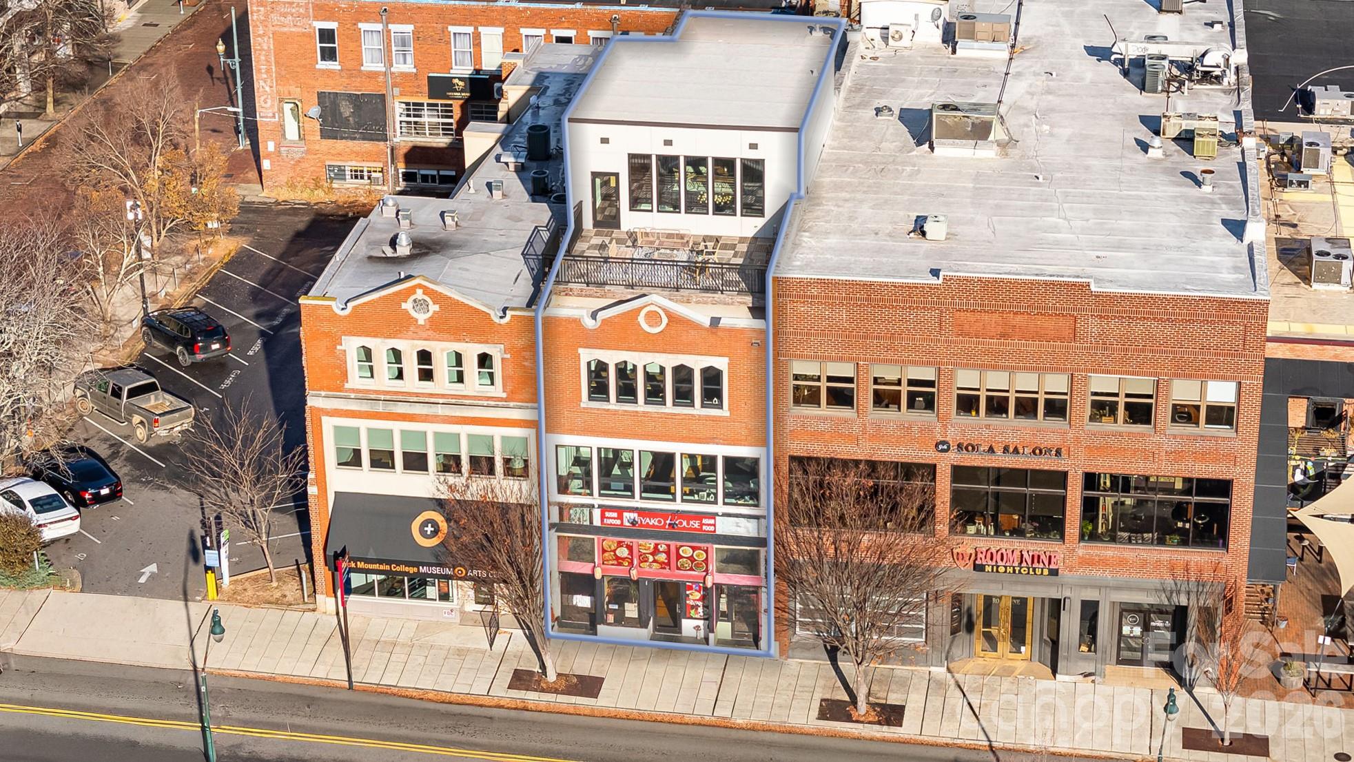 122 College Street Property Photo 3