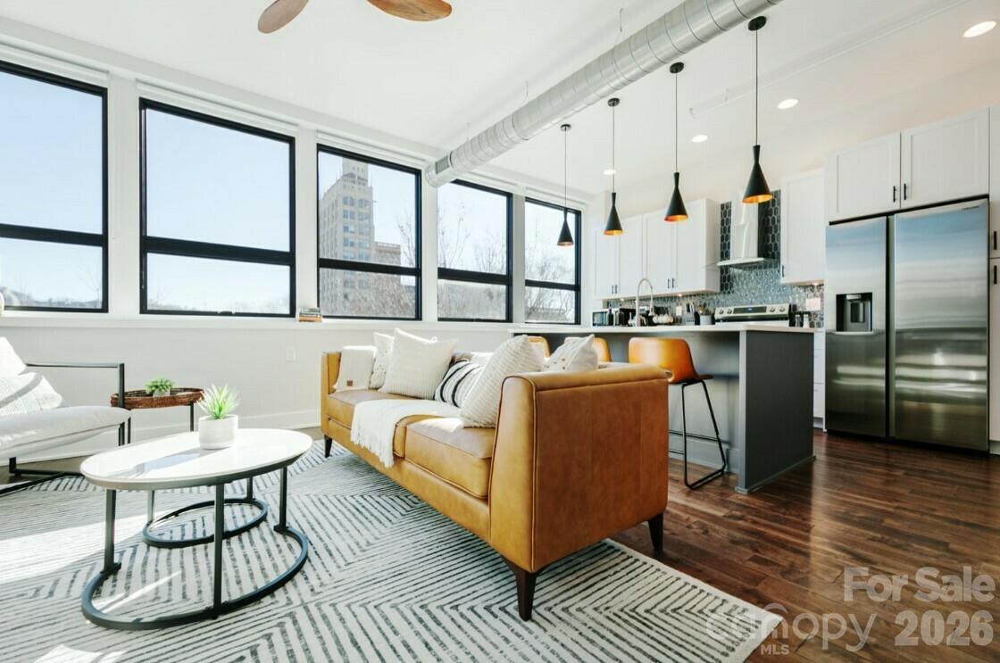 122 College Street Property Photo 19