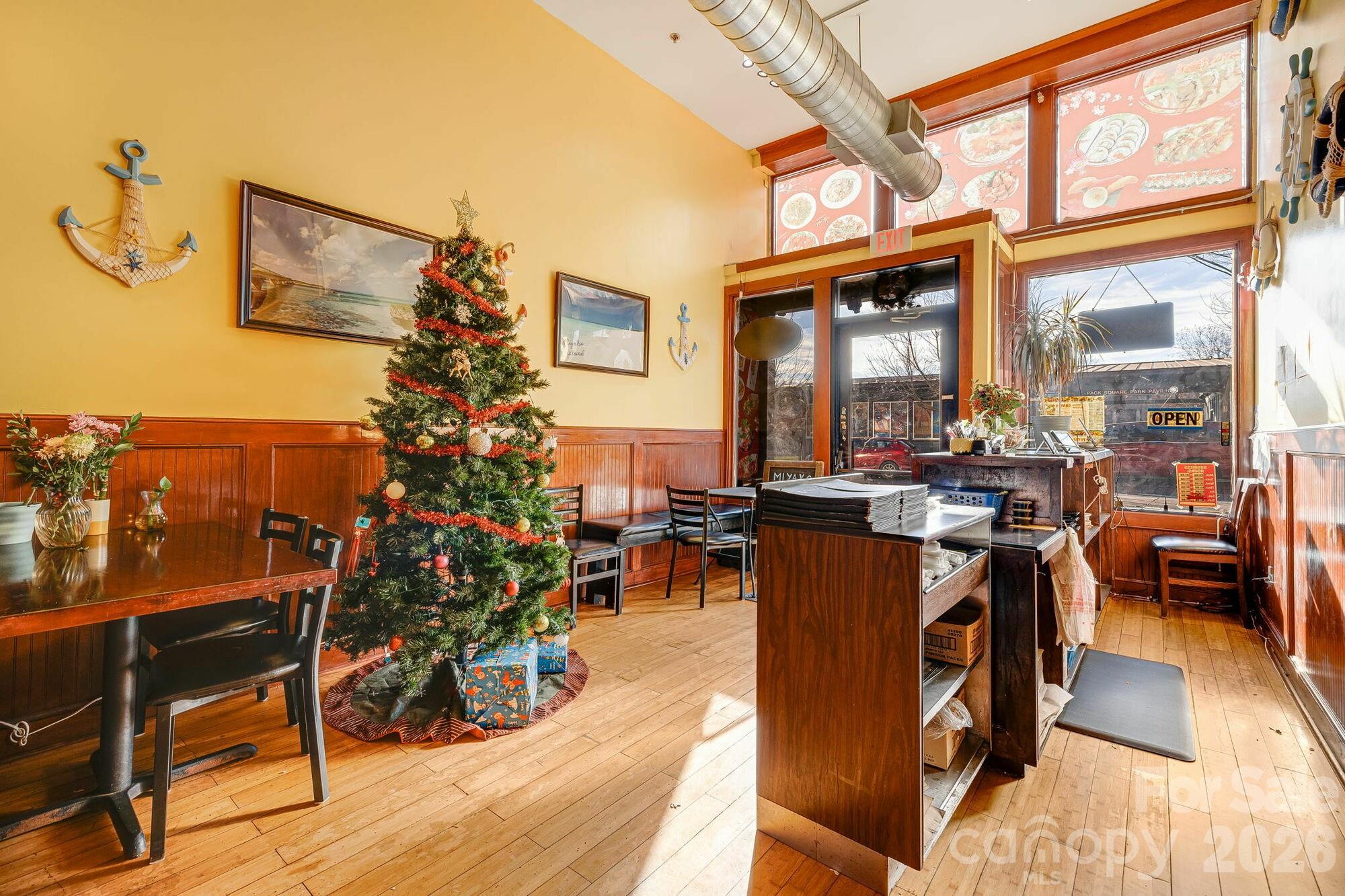 122 College Street Property Photo 26