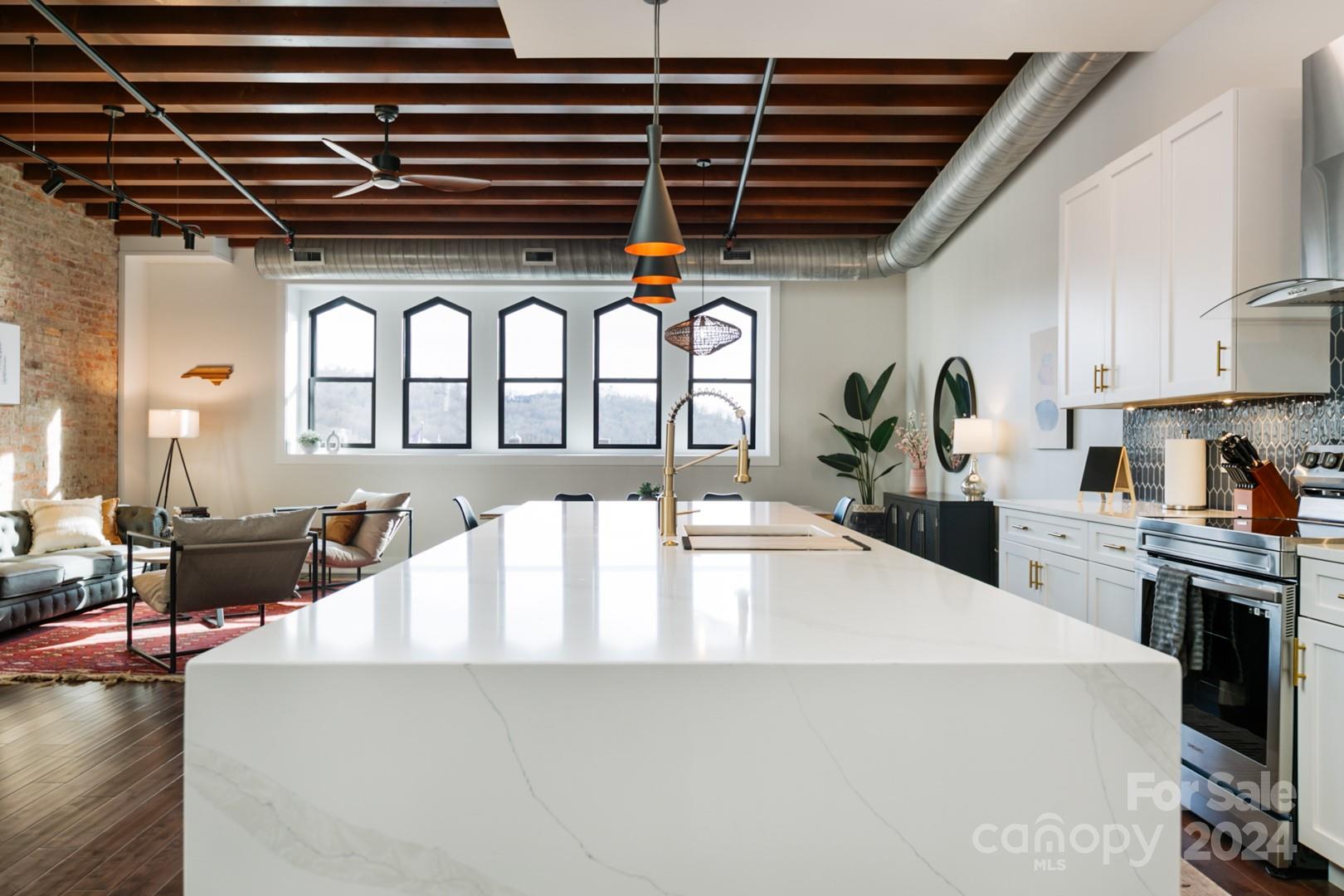 122 College Street 201-202-301 Property Photo 3