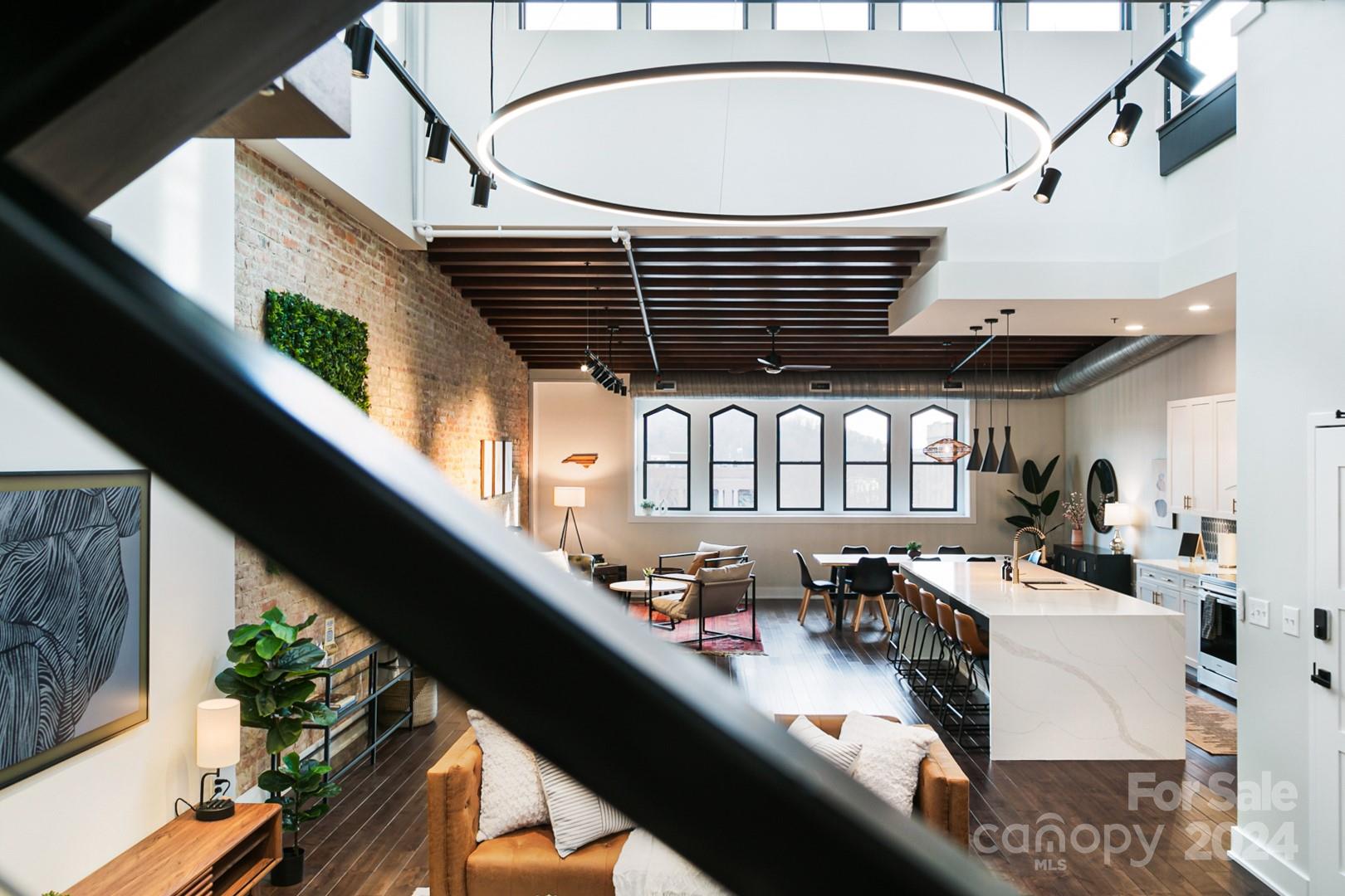 122 College Street 201-202-301 Property Photo 7