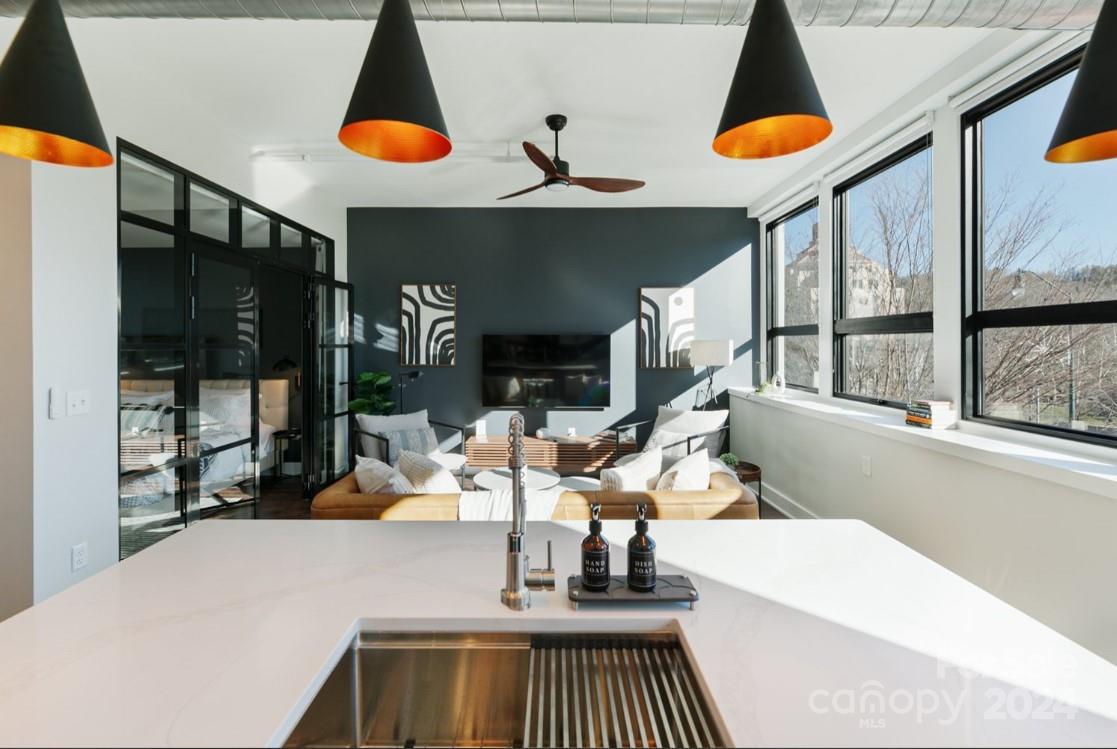 122 College Street 201-202-301 Property Photo 25