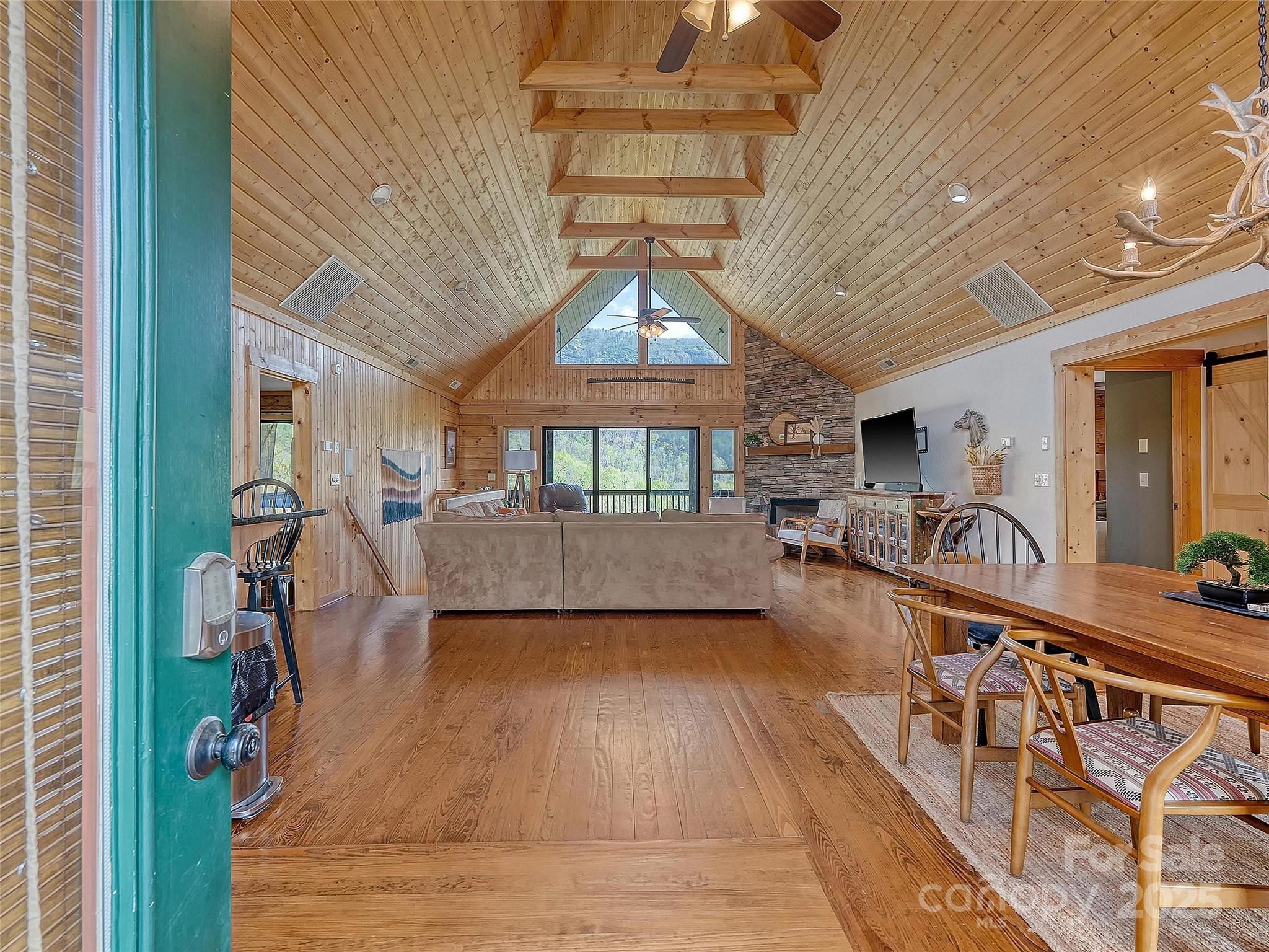 417 Garden Lane Property Photo 5