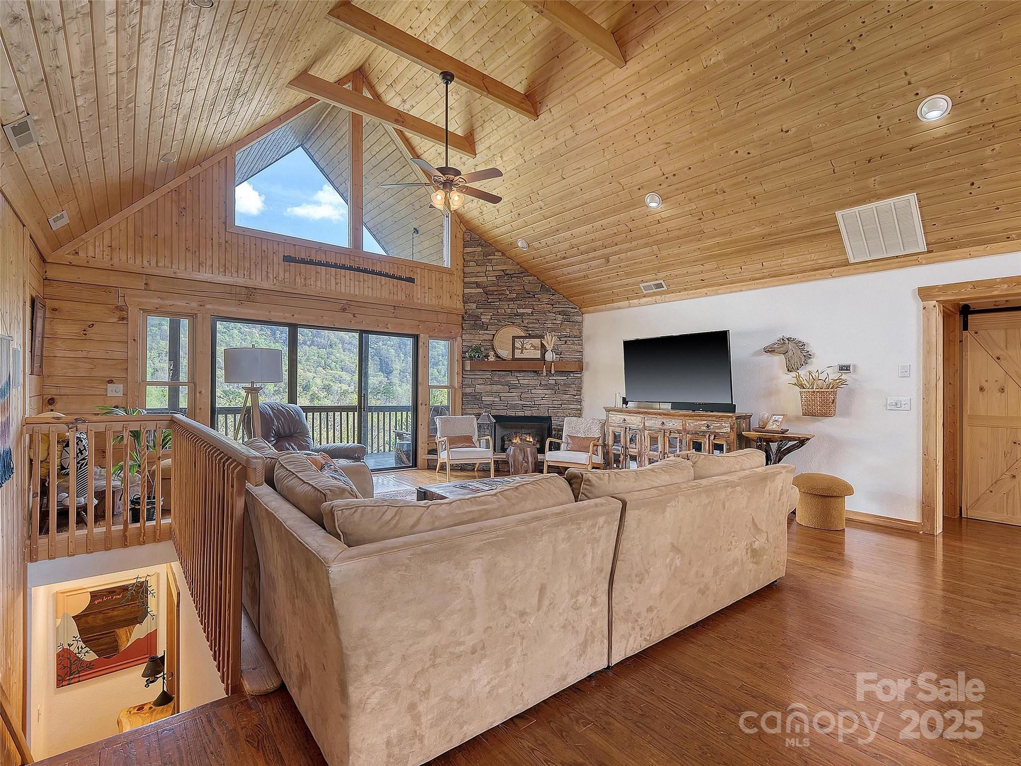417 Garden Lane Property Photo 7