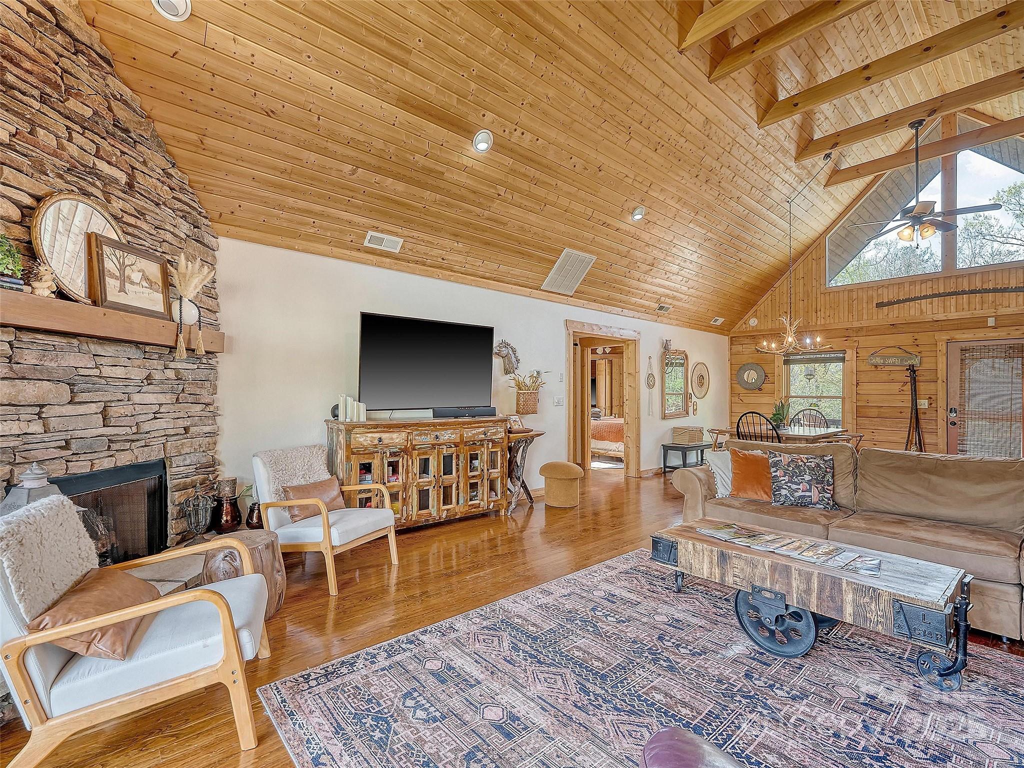 417 Garden Lane Property Photo 8