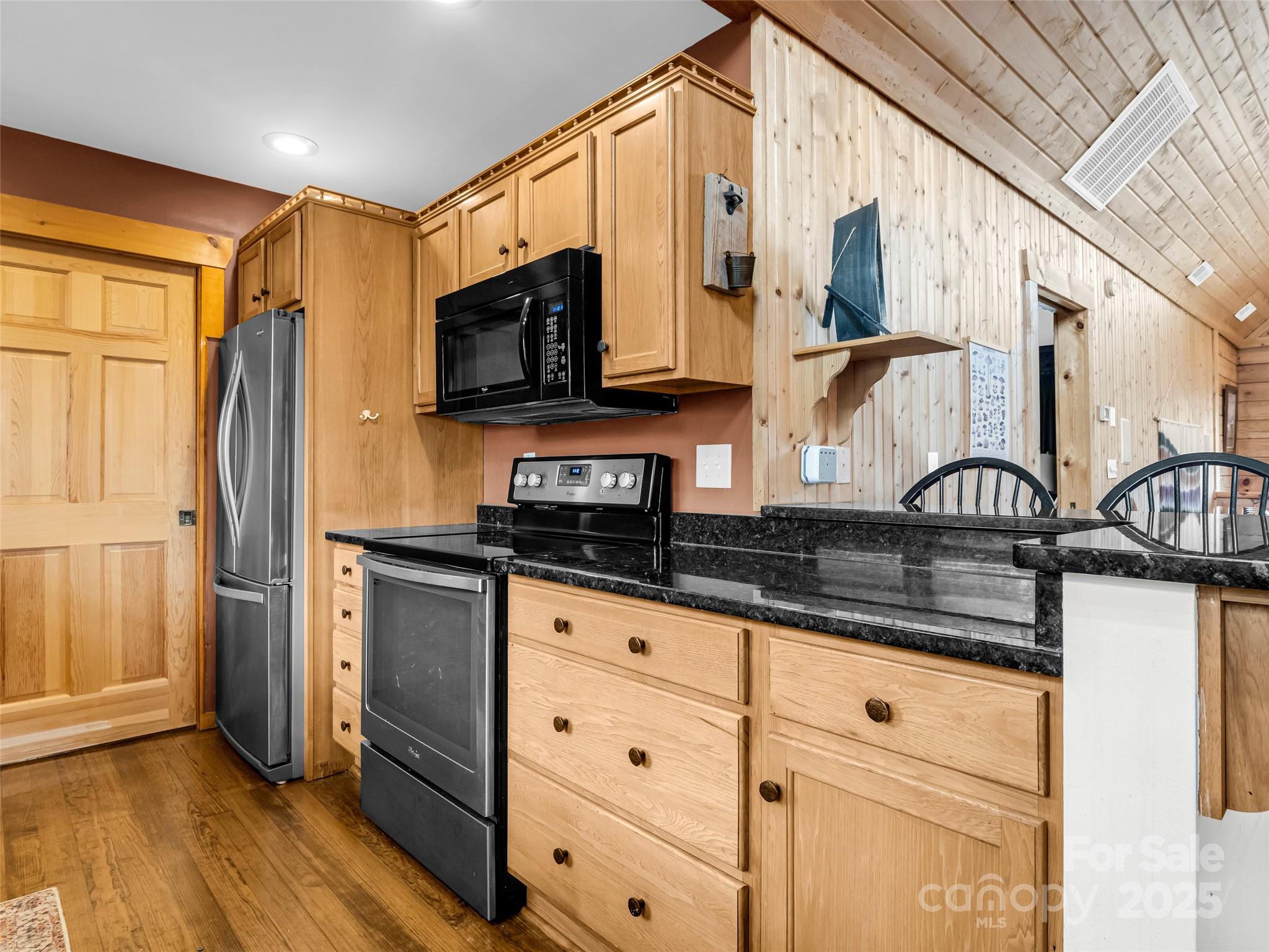 417 Garden Lane Property Photo 14