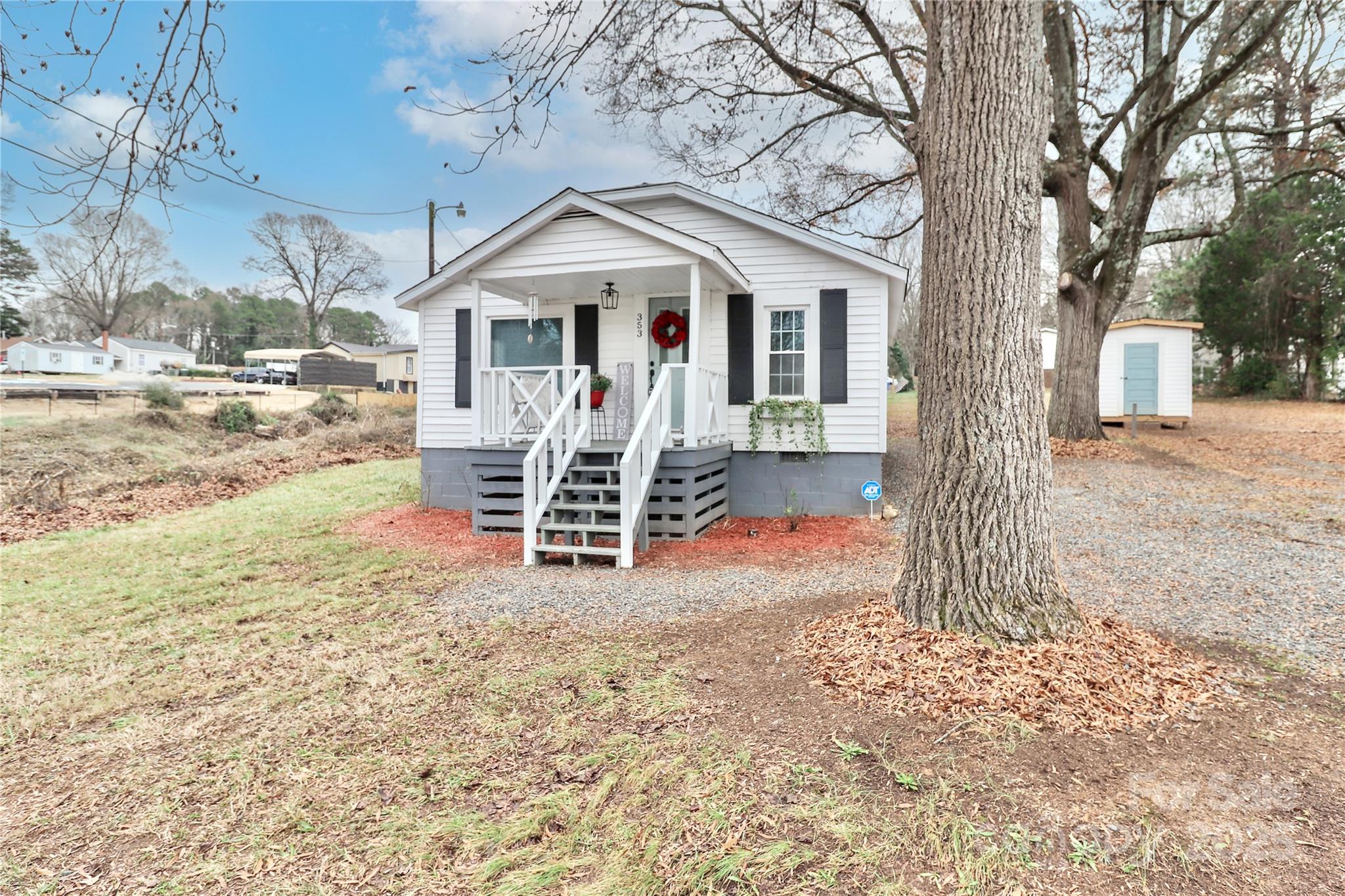 353 Lee Street Property Photo