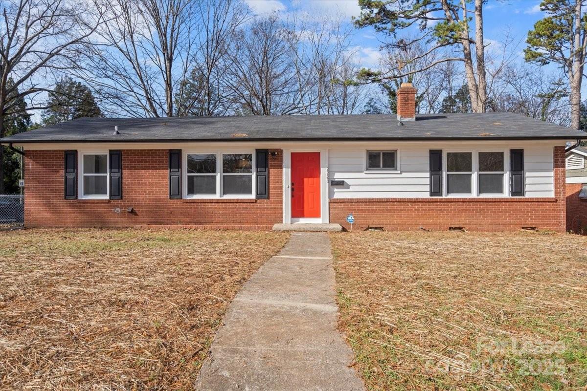 2220 Eastway Drive Property Photo 2