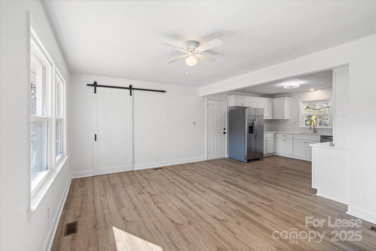 2220 Eastway Drive Property Photo 4